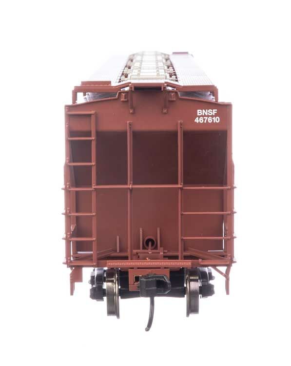 BNSF Trinity 4750 3-bay covered hopper #467610