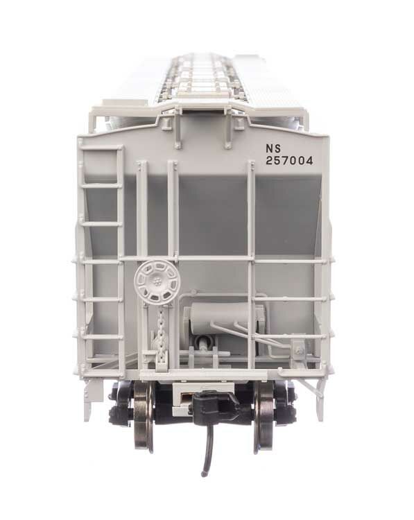 Norfolk Southern Trinity 4750 3-bay covered hopper #257004