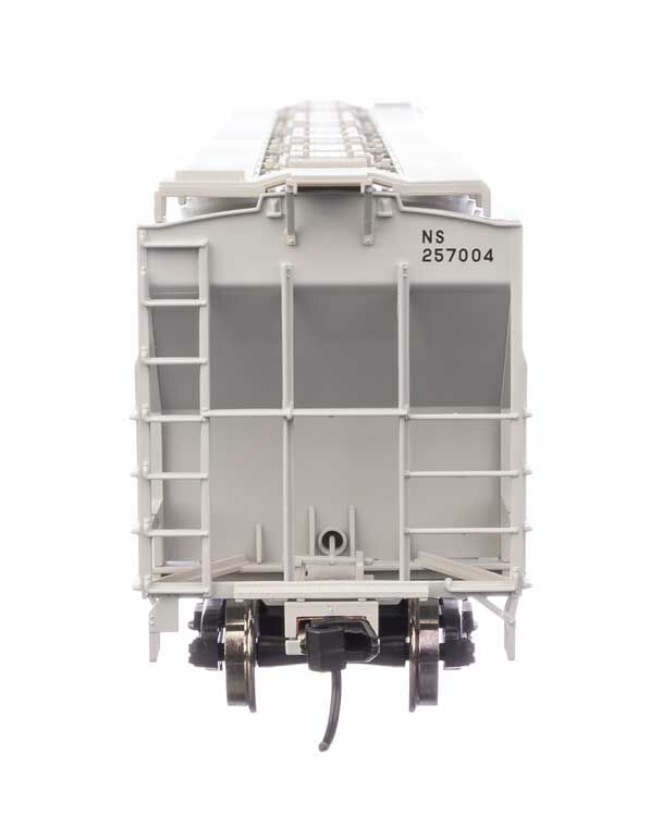 Norfolk Southern Trinity 4750 3-bay covered hopper #257004