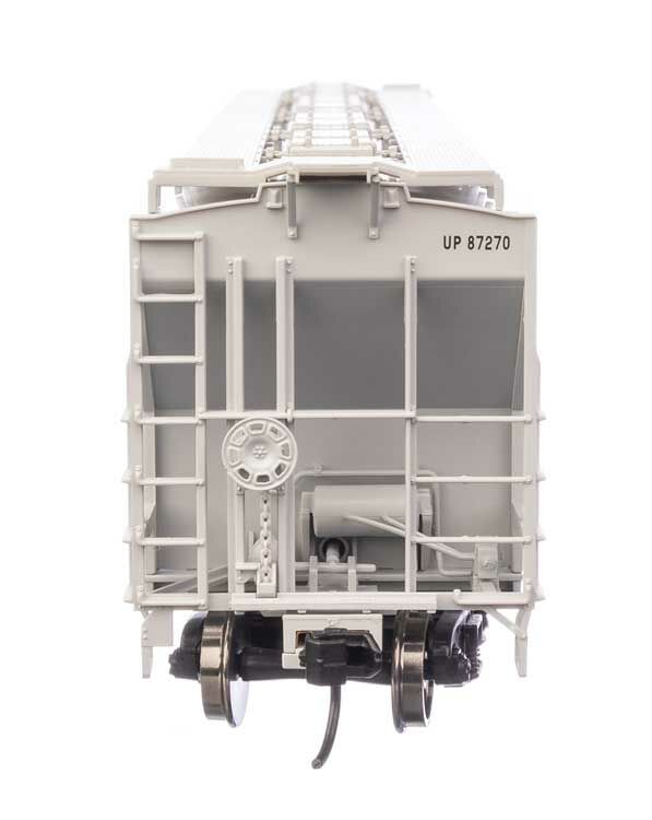 Union Pacific Trinity 4750 3-bay covered hopper #87270
