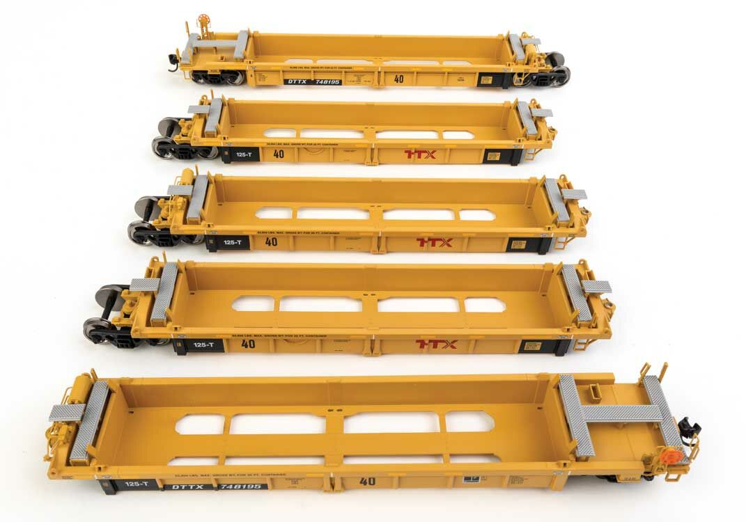TTX Thrall 5-unit rebuilt 40' well car #748195