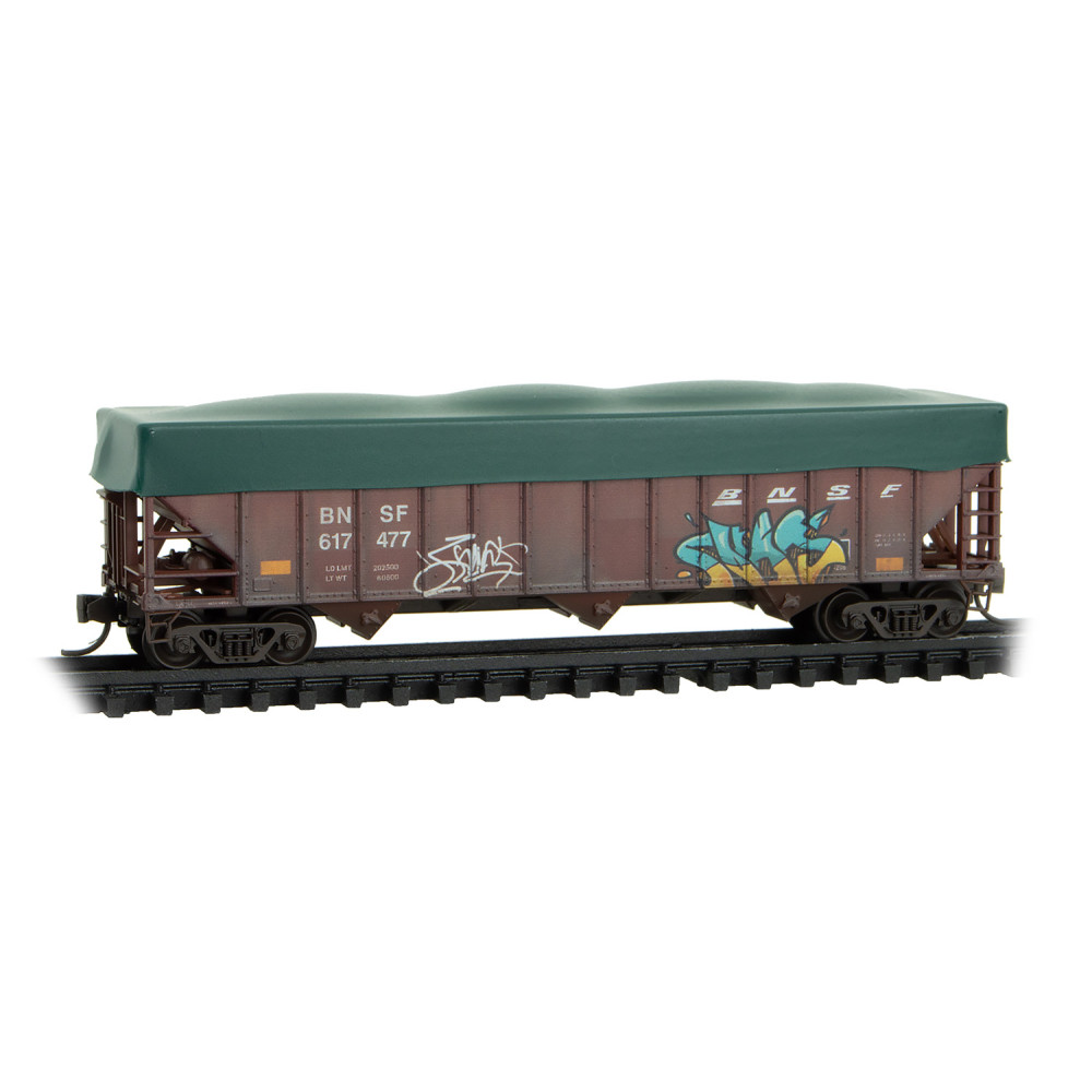 Burlington Northern Santa Fe With Tarp Covers Weathered 3-Pack