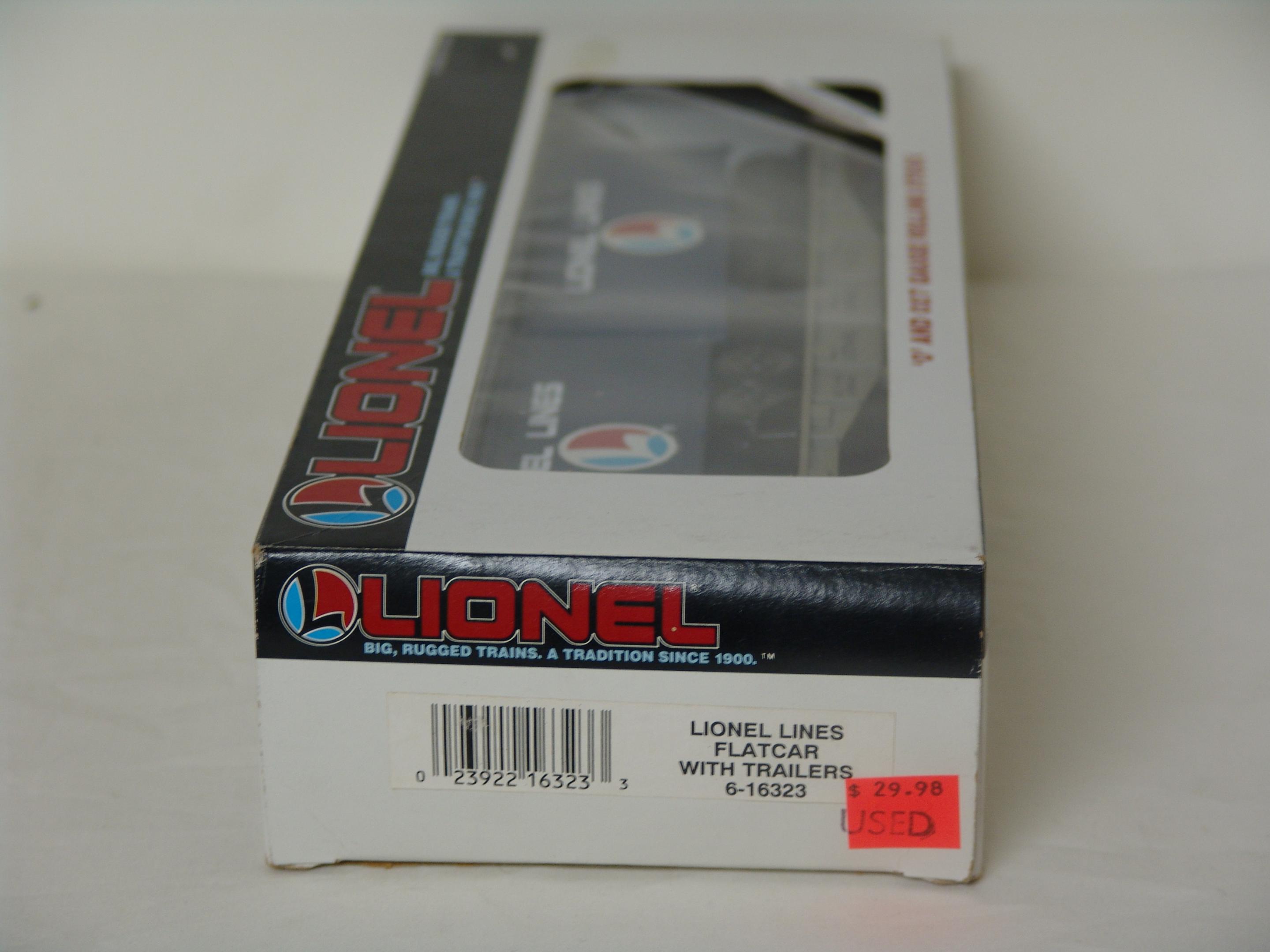 Lionel Lines flatcar #16323 with trailers (used)