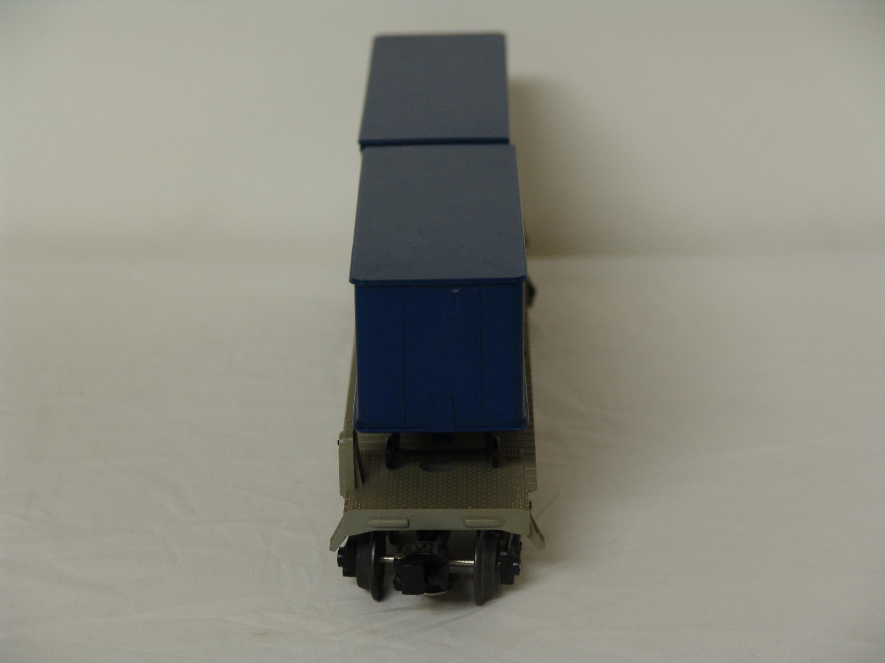 Lionel Lines flatcar #16323 with trailers (used)