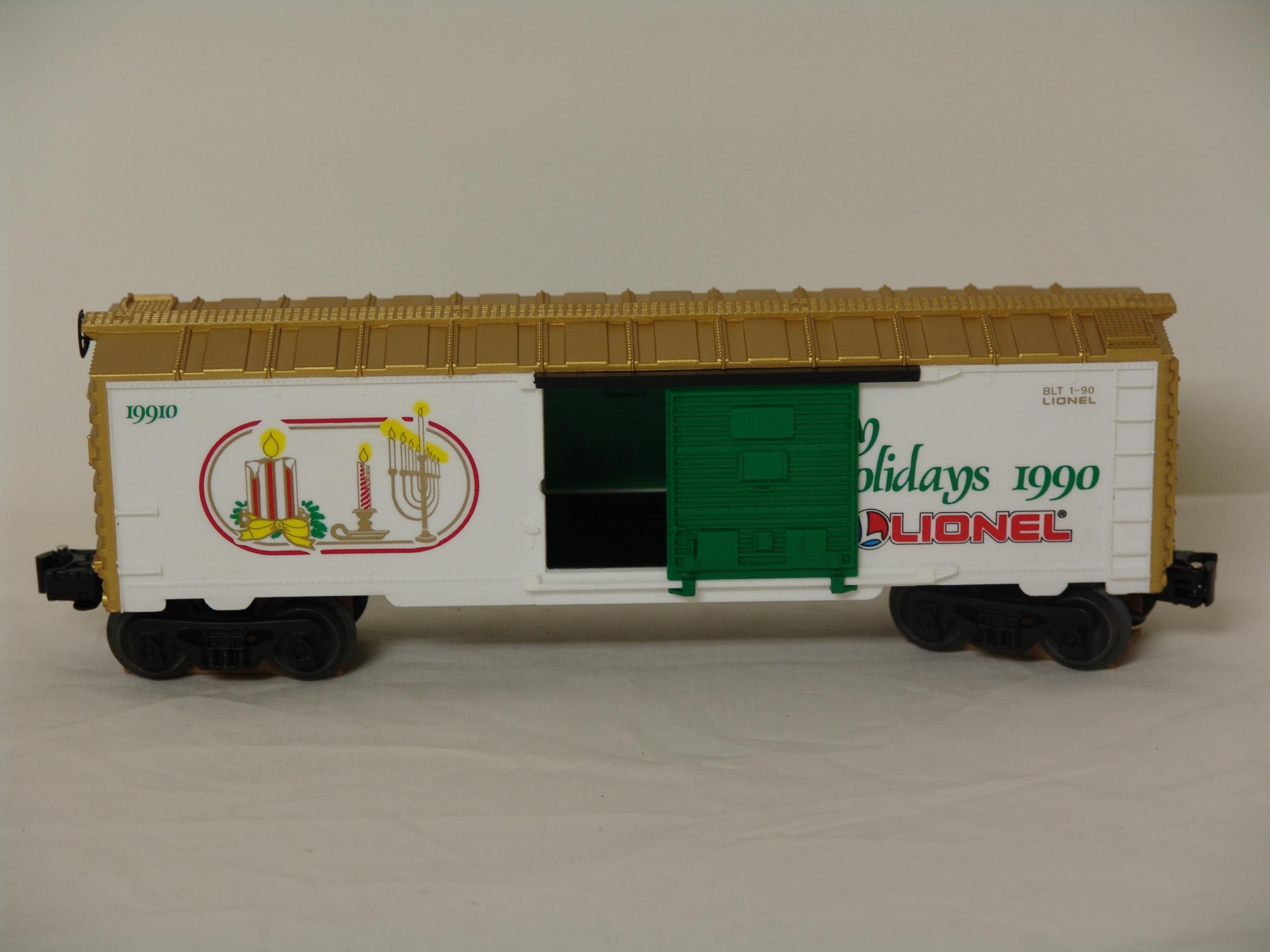 1990 O Gauge Season's Greetings boxcar #19910 (used)