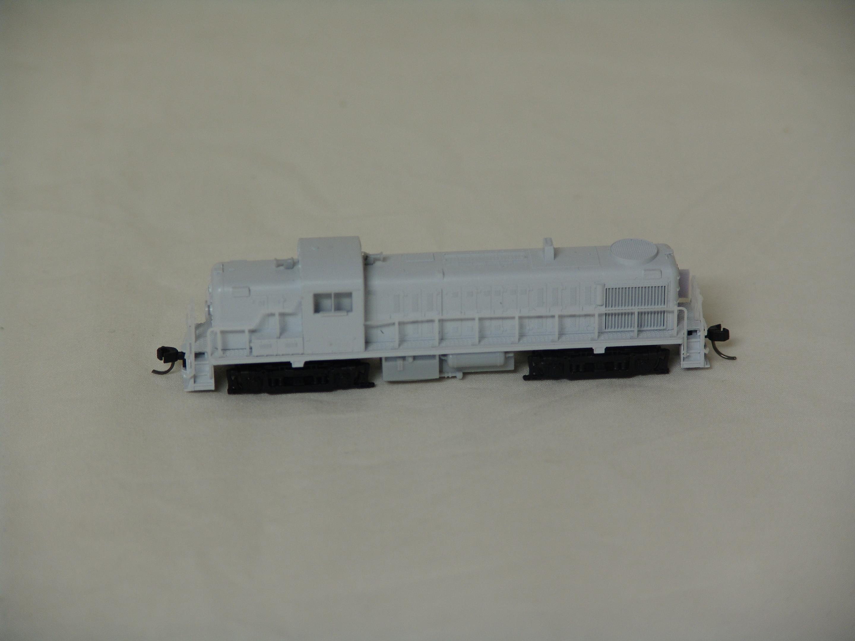 undecorated Alco RS-3