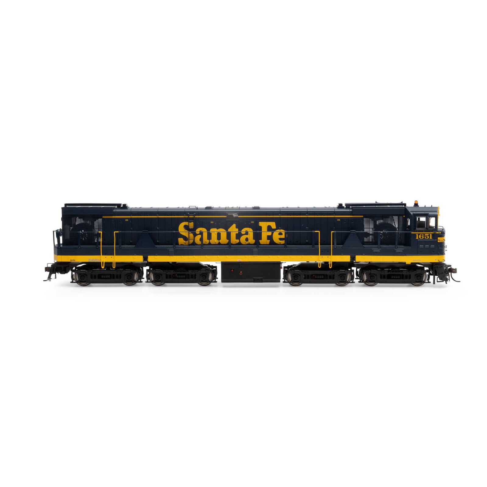 Santa Fe U50 #1651 with Tsunami2