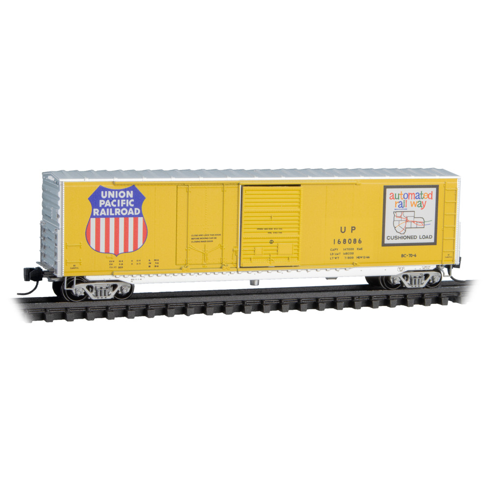 Union Pacific 50' standard plug & sliding door boxcar #168086