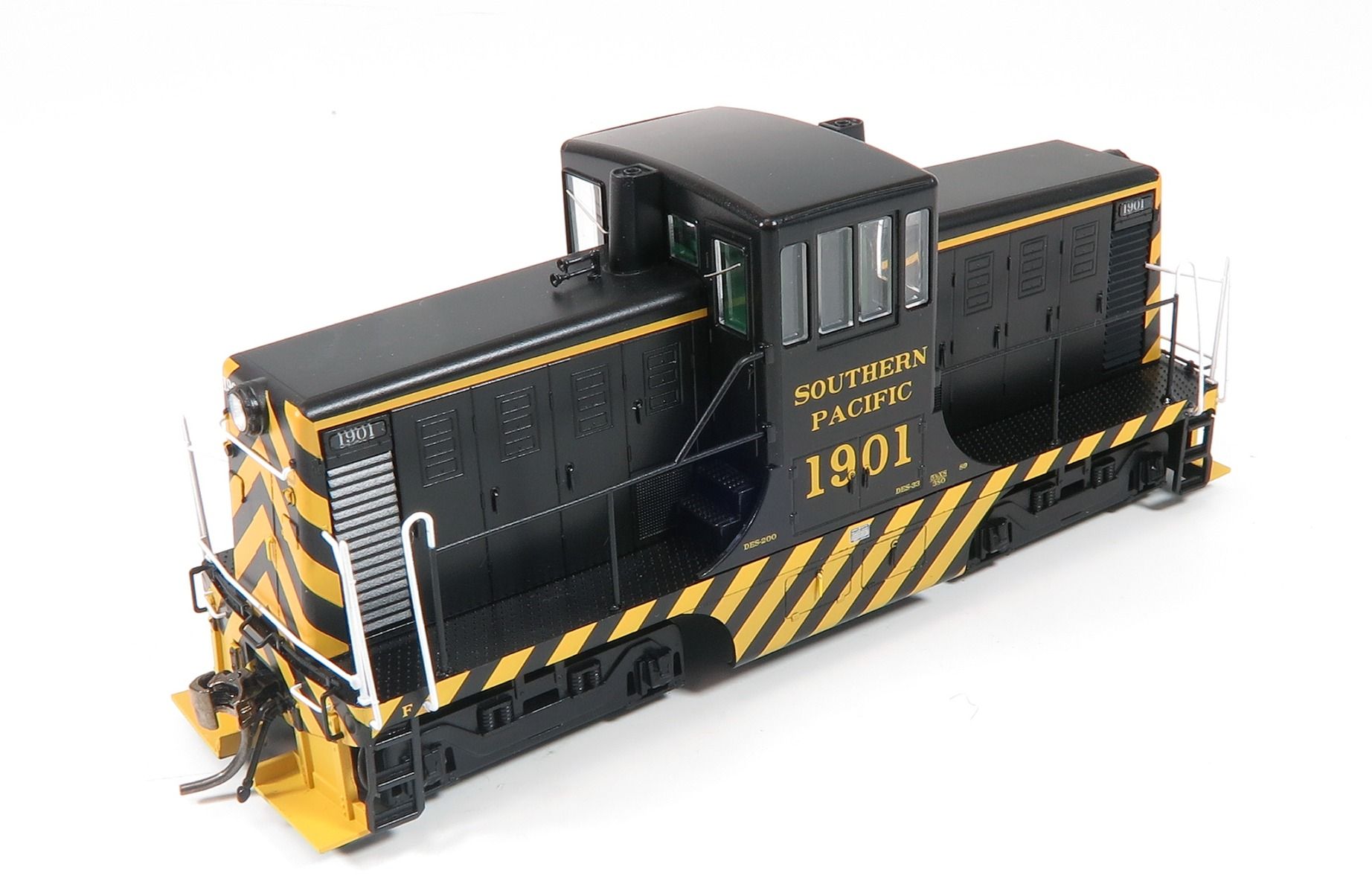 Southern Pacific GE 44 Tonner #1901 With ESU LokSound