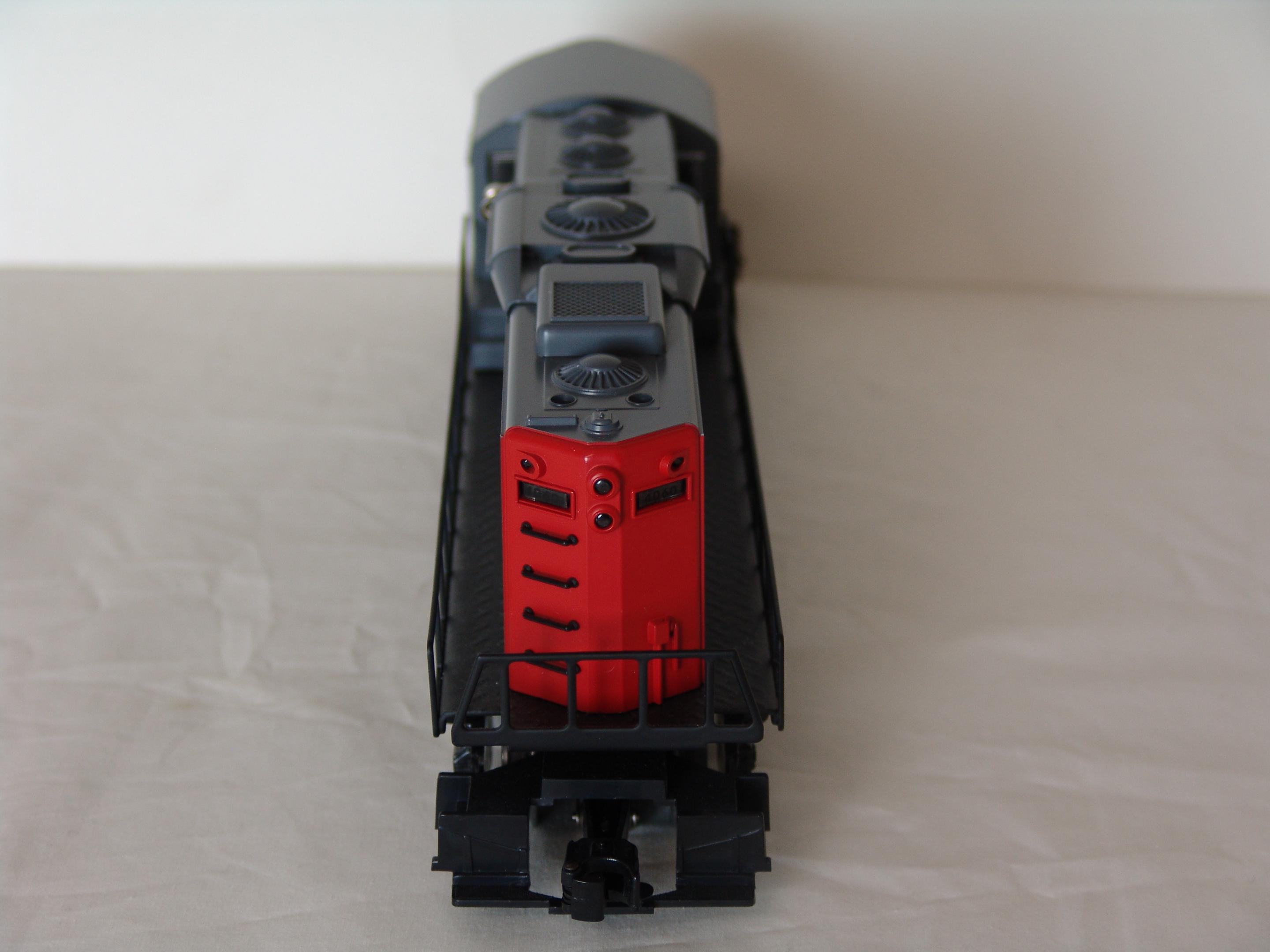 Southern Pacific GP-20 diesel engine (used)