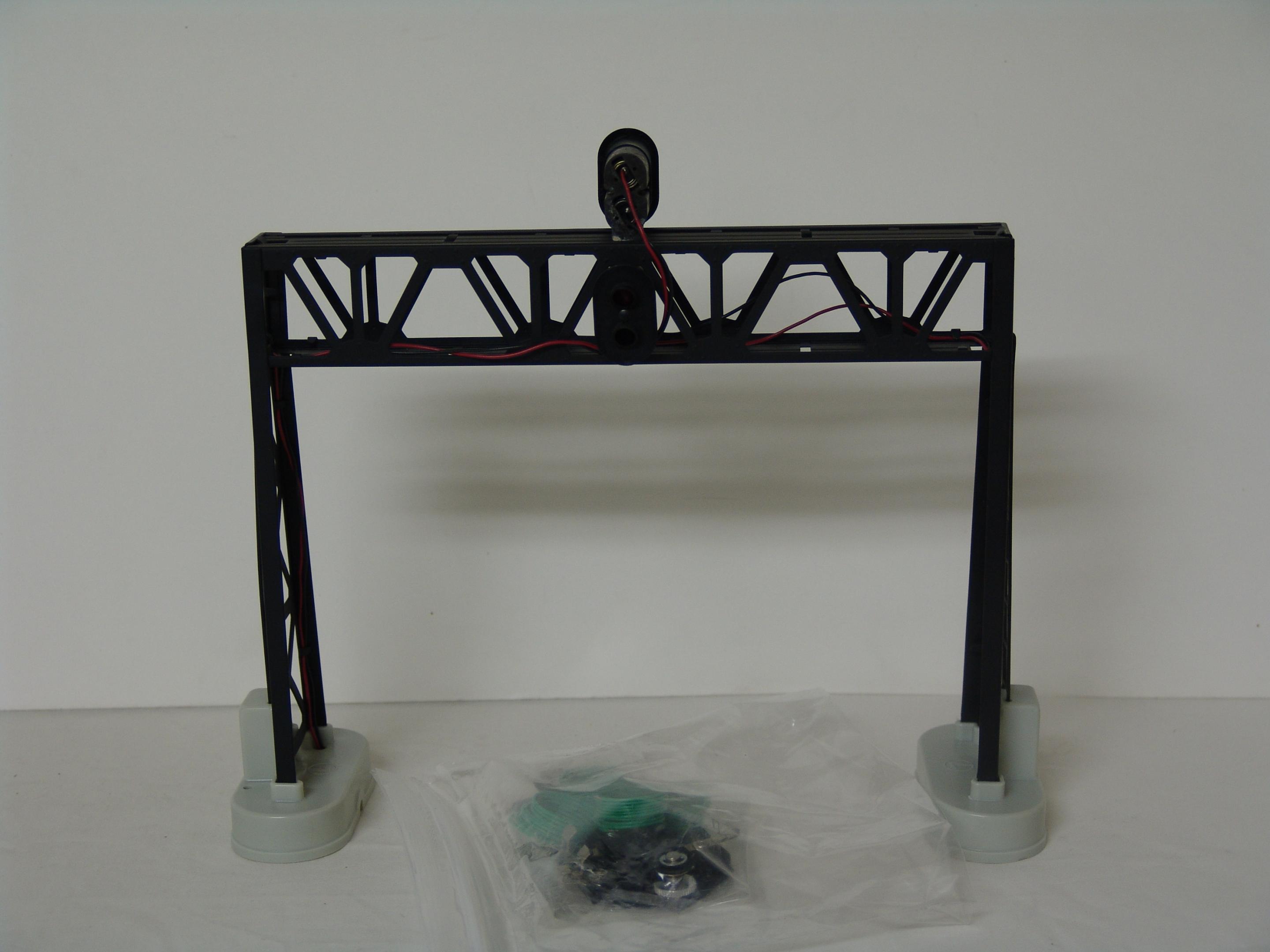 O and O27 gauge Operating Signal Bridge (used)