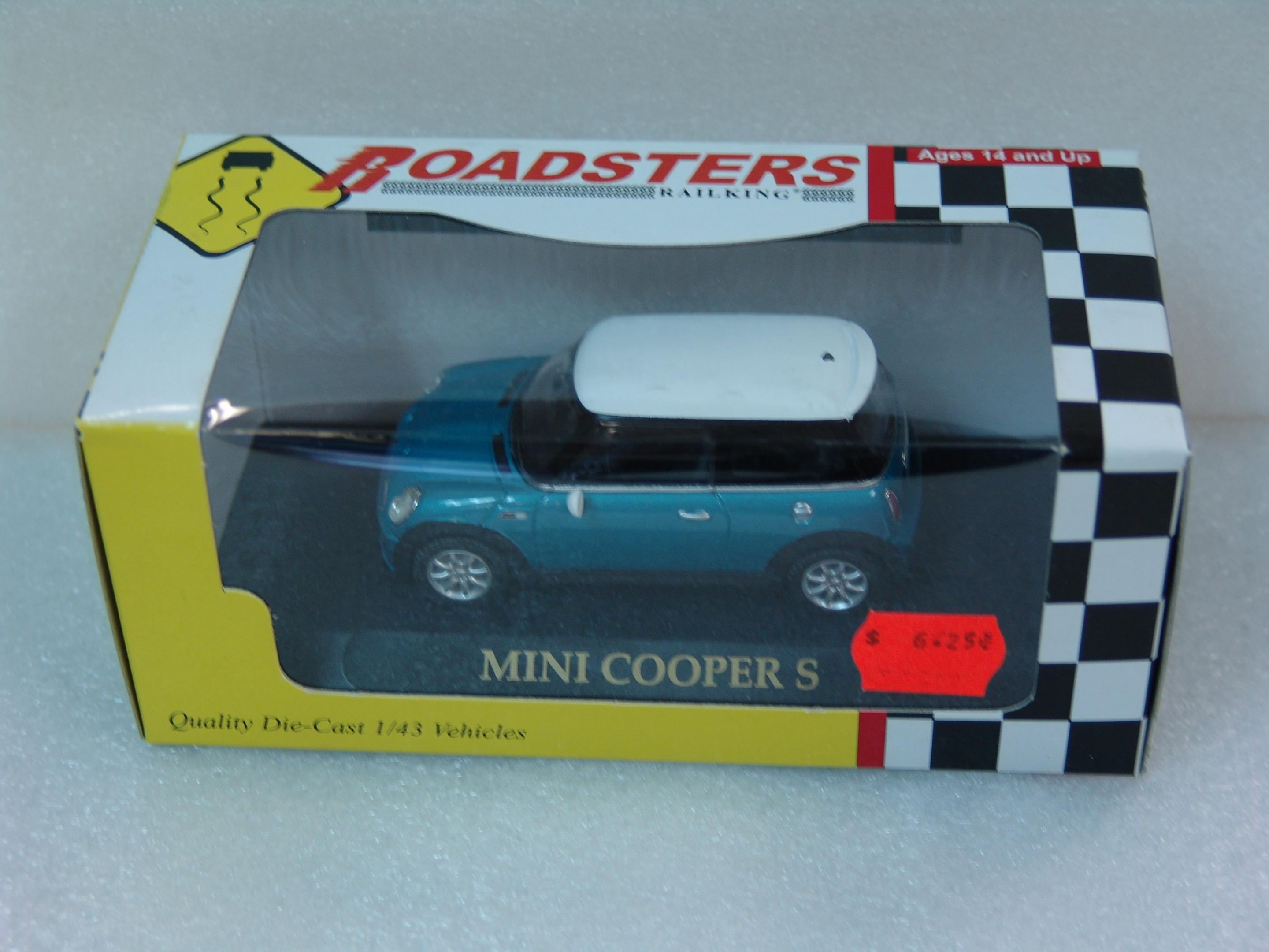 Mini Cooper S (metallic blue / white) from 30-50057