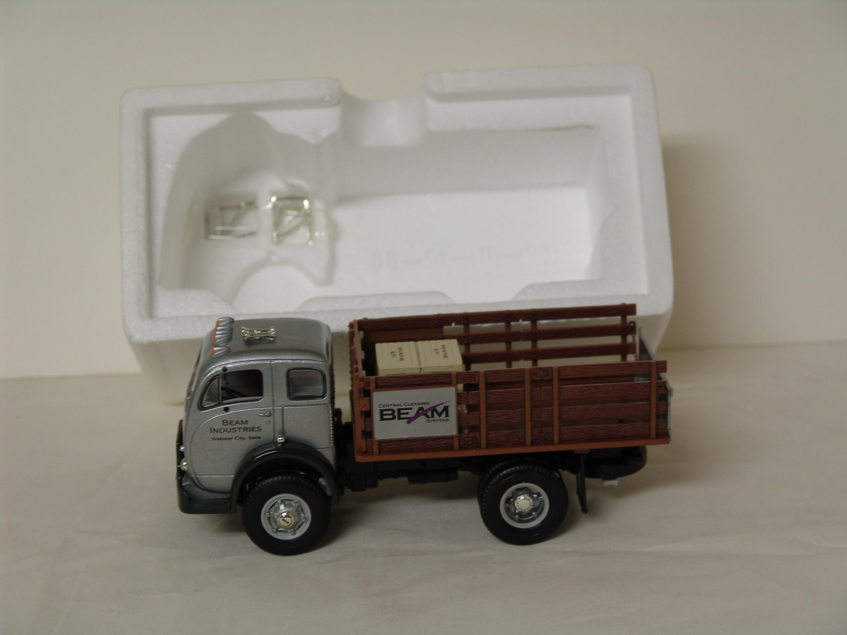 Beam Industries 1953 White 3000 Full Rack Stake Truck (used)