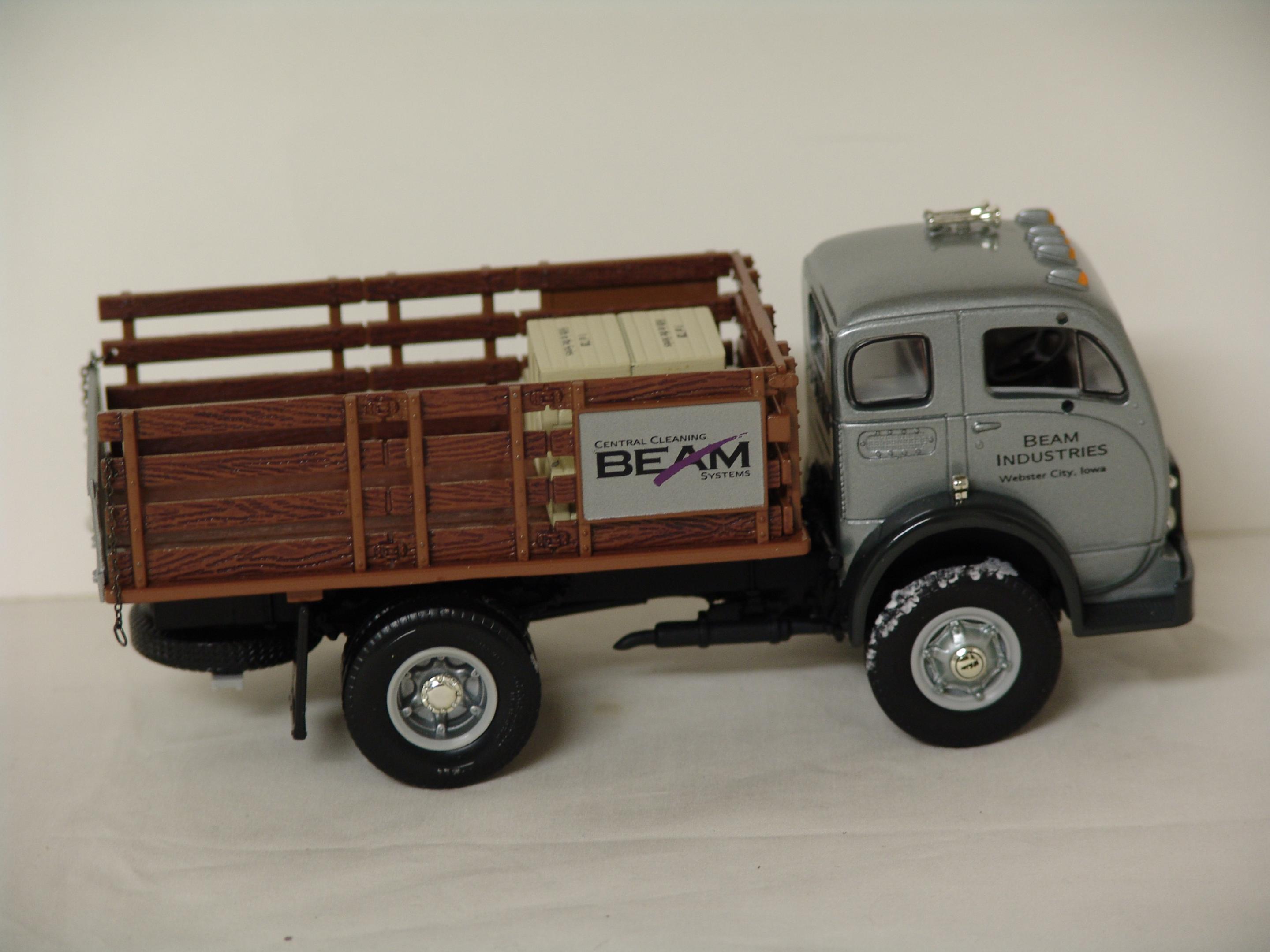 Beam Industries 1953 White 3000 Full Rack Stake Truck (used)