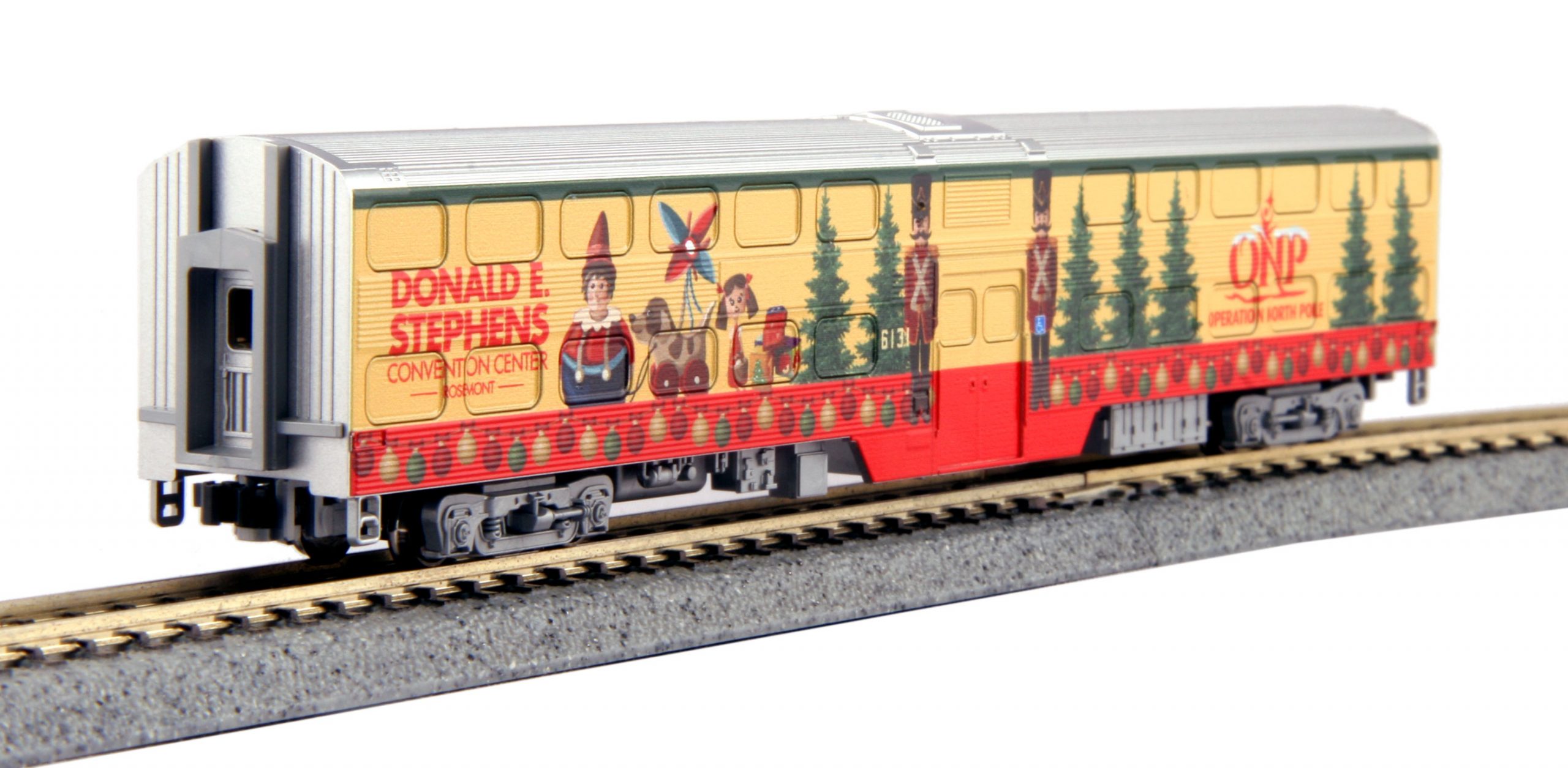 Operation North Pole Christmas Train set 2015 version (used)