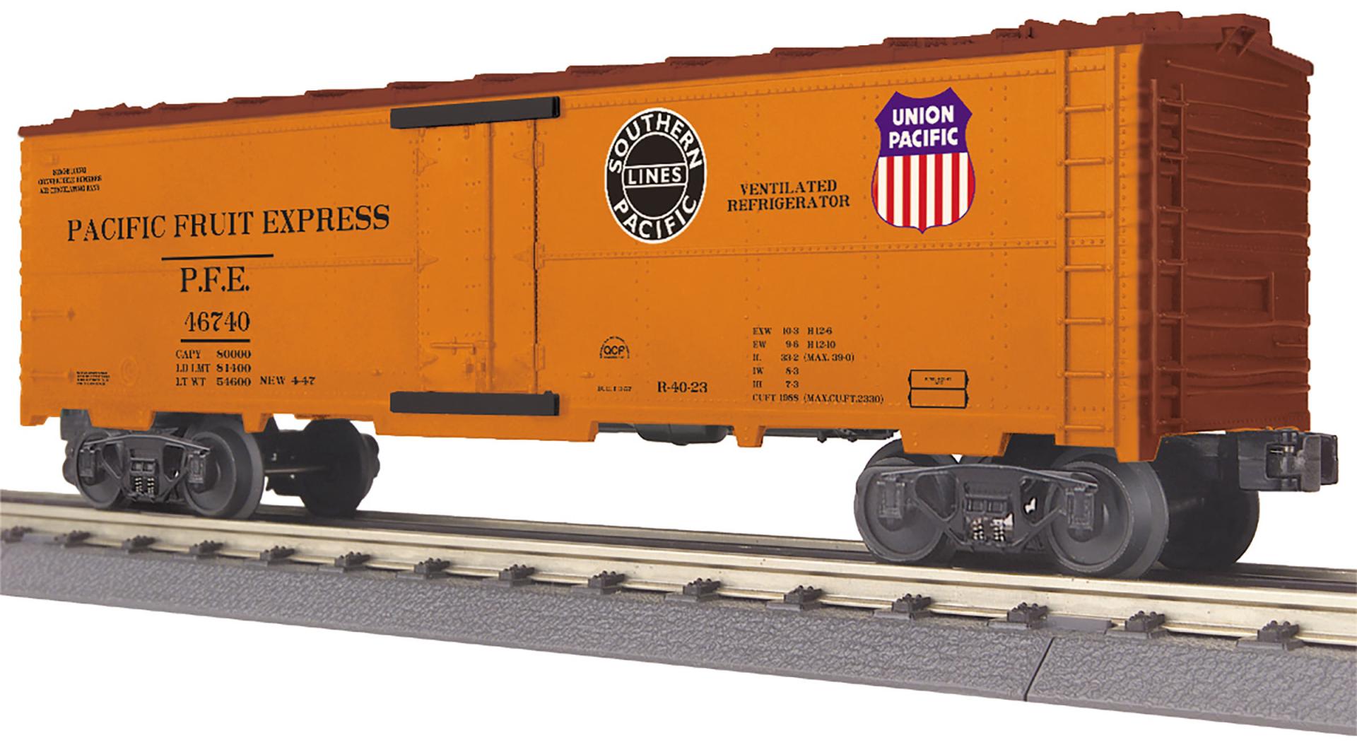 Pacific Fruit Express modern reefer car #46740