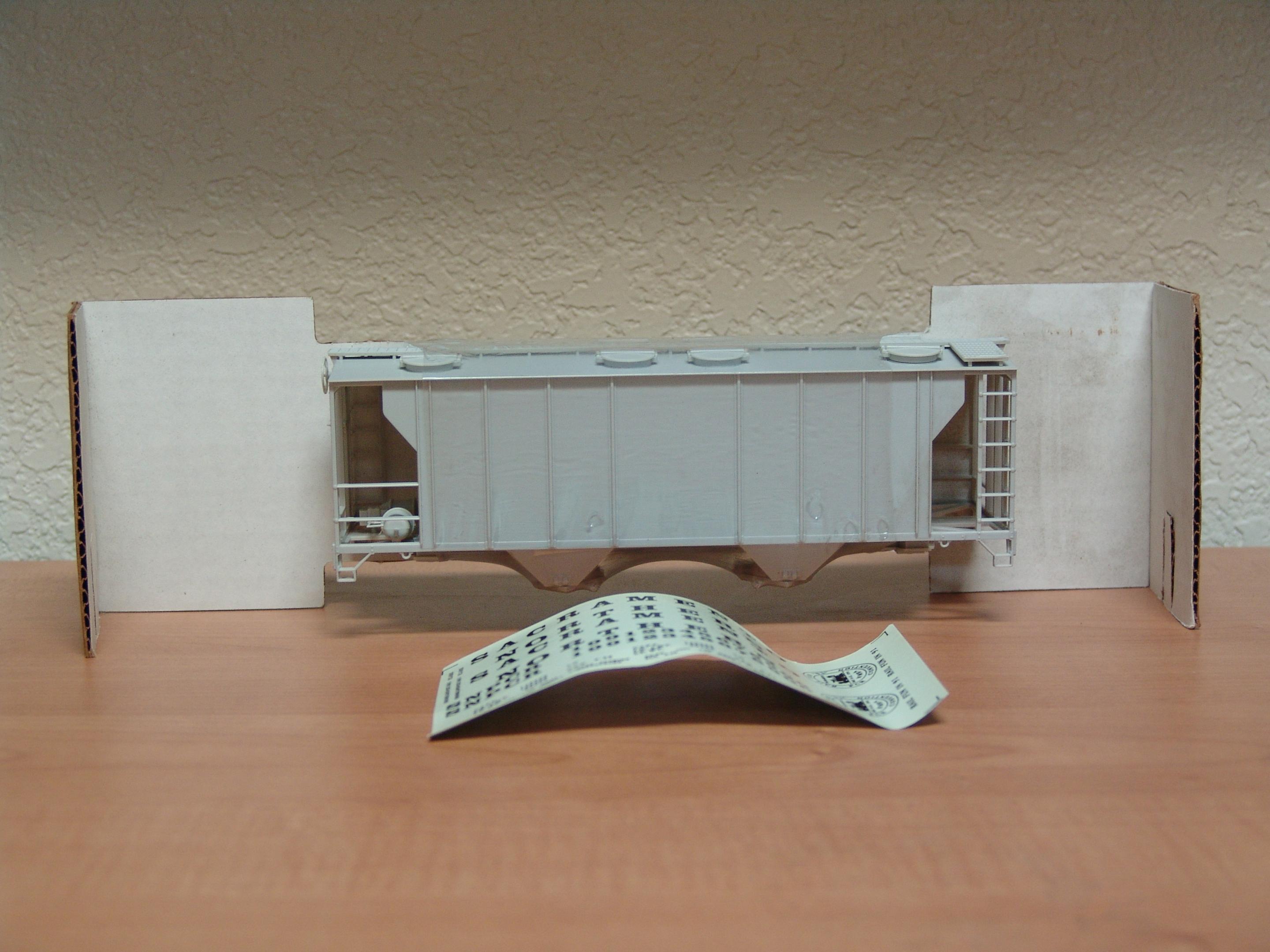 undecorated PS-2 34' covered hopper body (used)