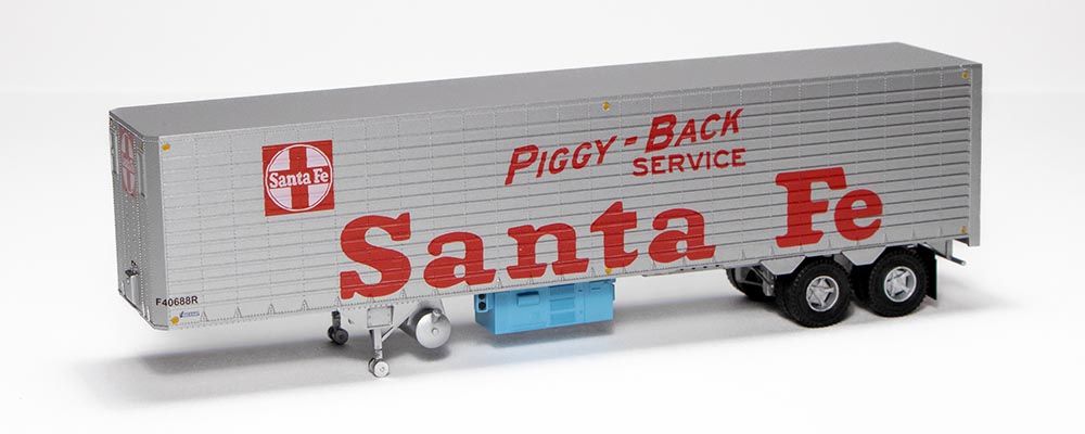 Santa Fe 40' Fruehauf fluted side volume van #F40683R