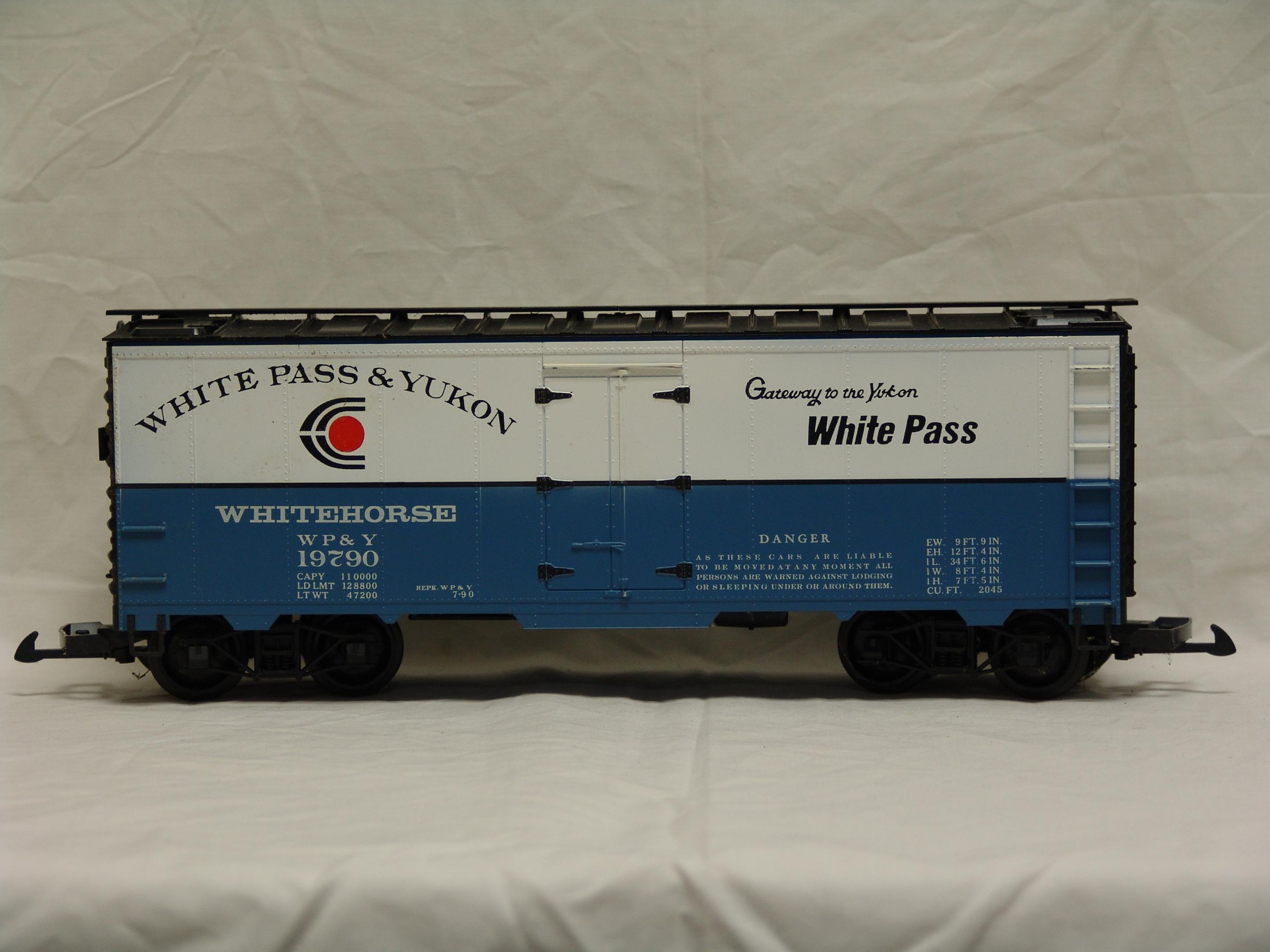 White Pass & Yukon refrigerator car #19790 (used) in boxcar box