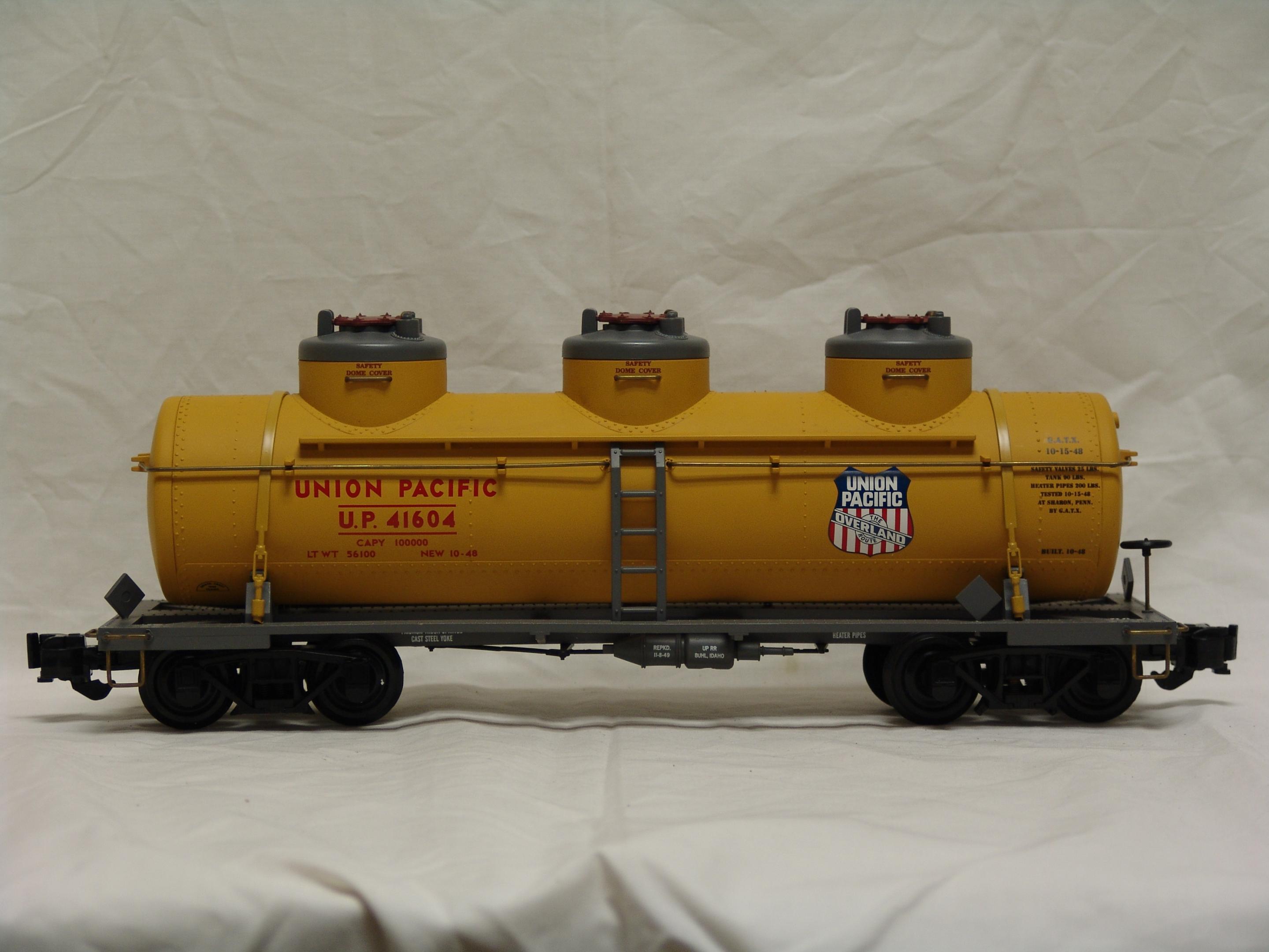 Union Pacific triple dome tank car #41604 (used)