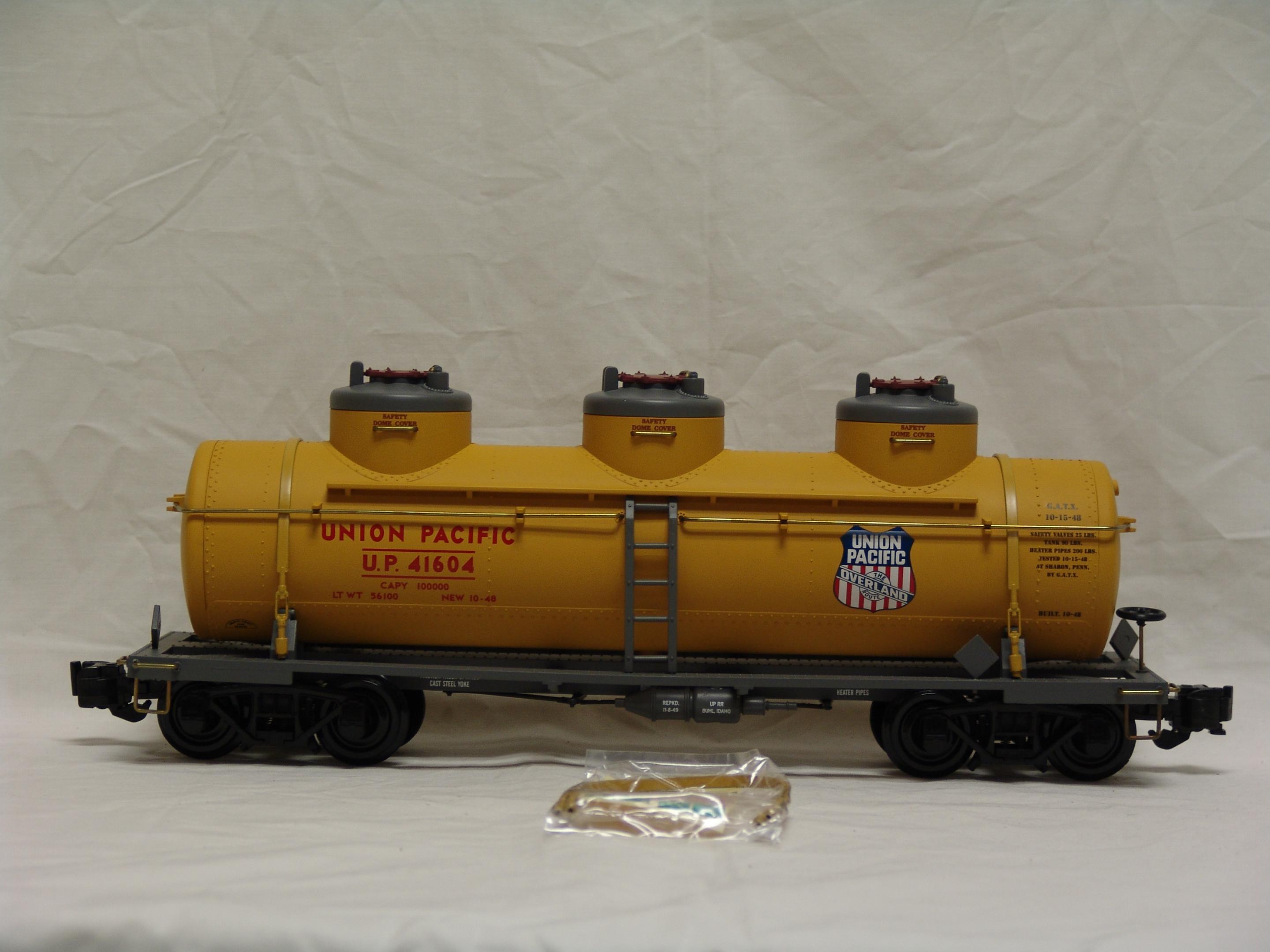 Union Pacific triple dome tank car #41604 (used)