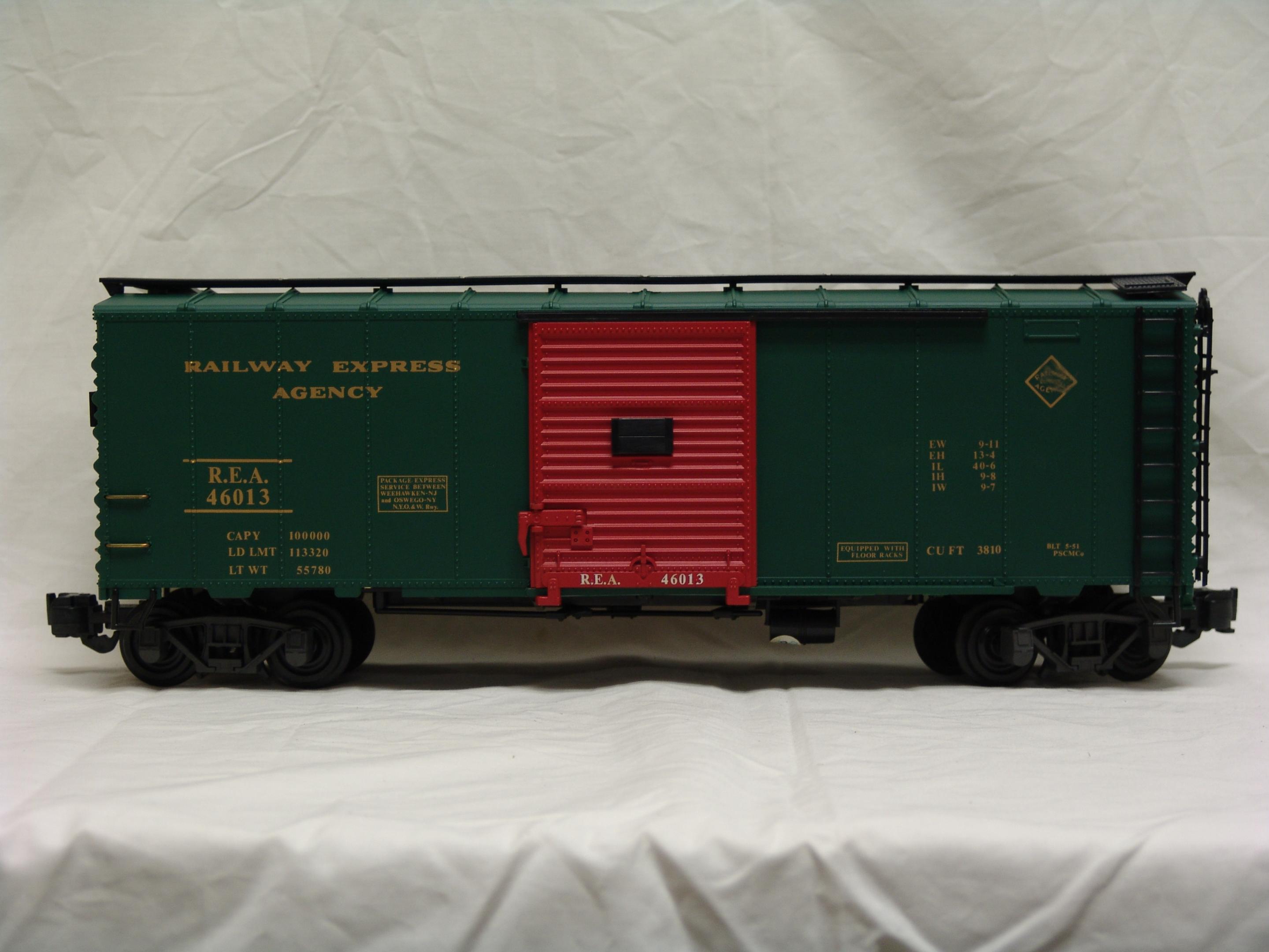 Railway Express Agency 40' steel boxcar (used)