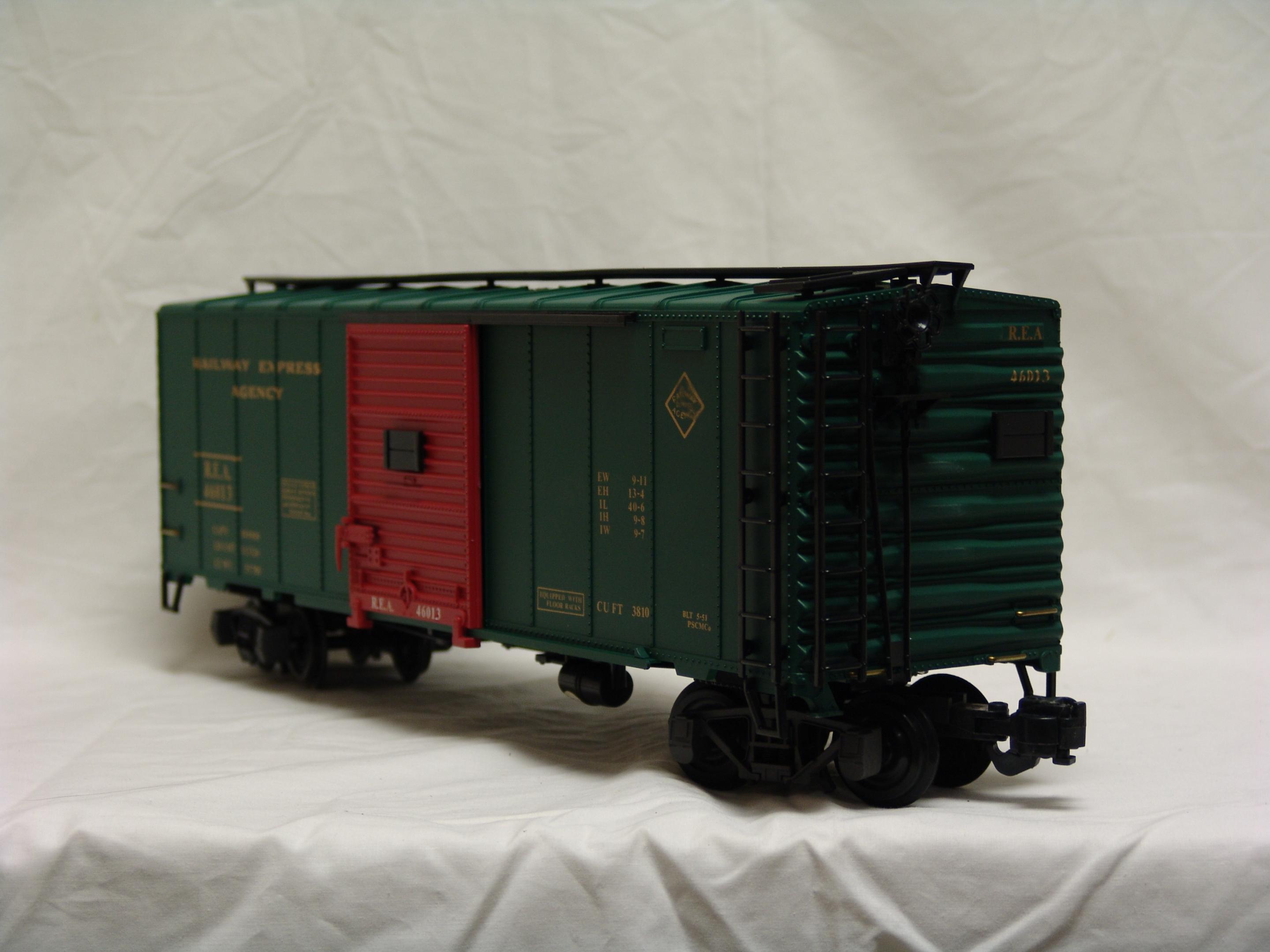 Railway Express Agency 40' steel boxcar (used)