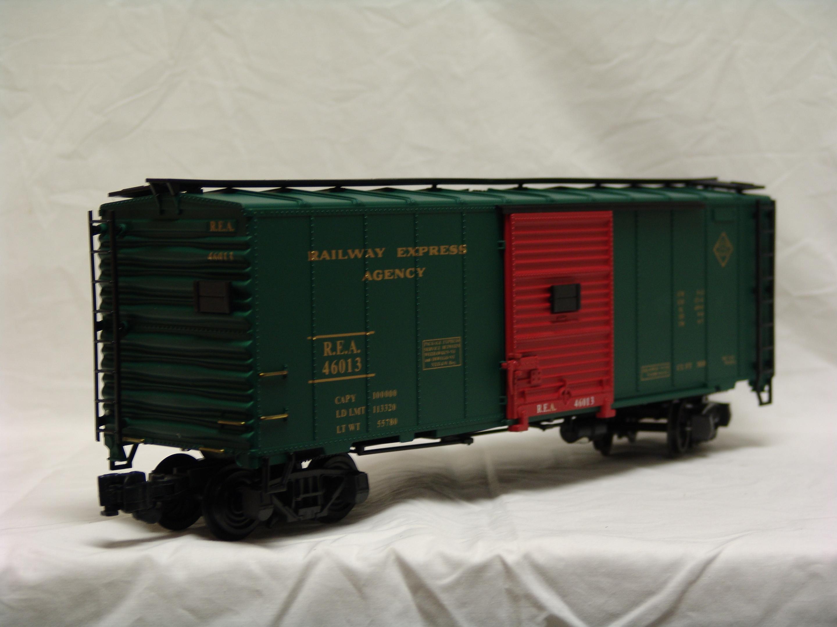 Railway Express Agency 40' steel boxcar (used)