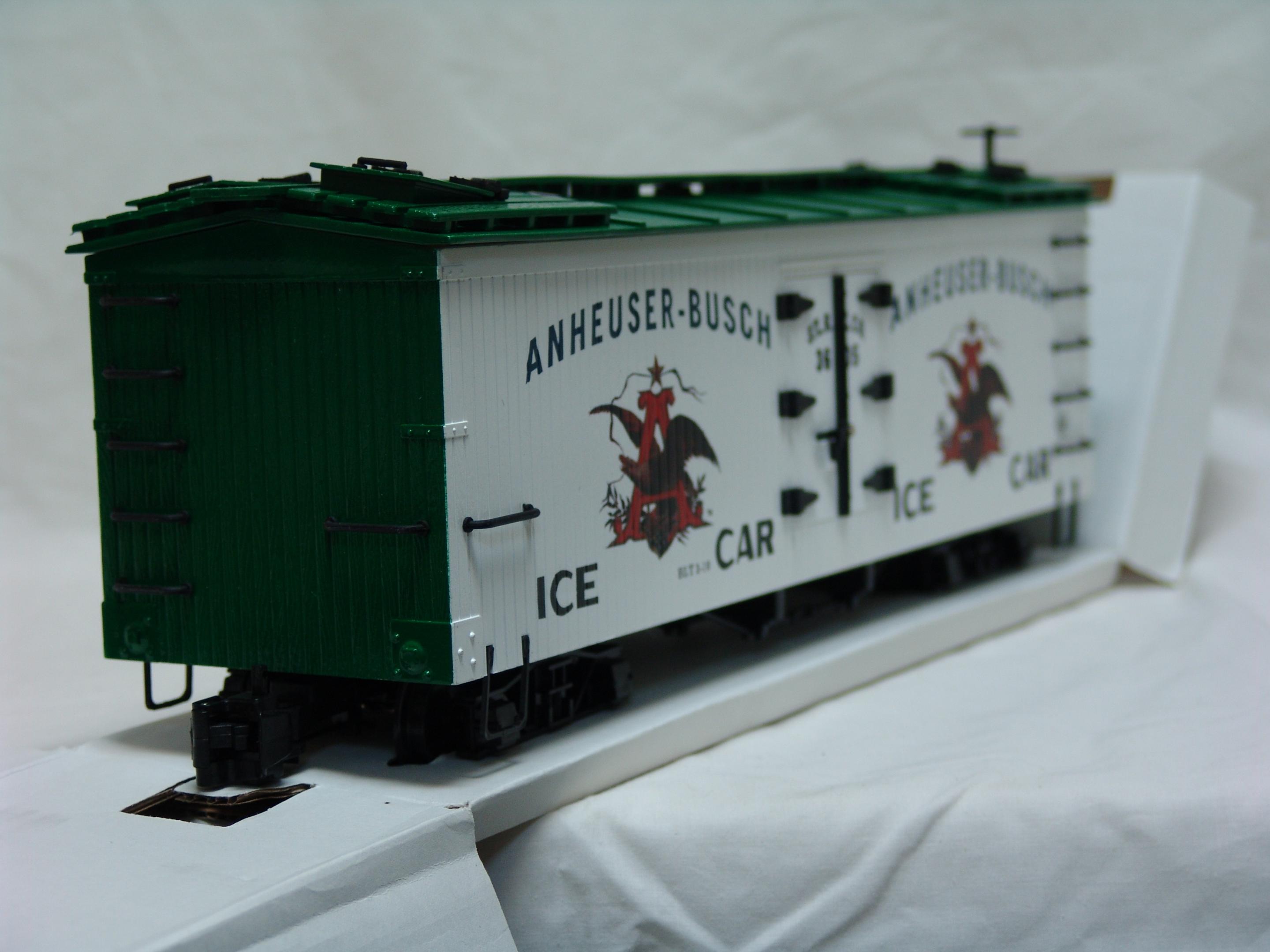 Anheuser Busch "Ice Car" reefer #3605 (used)