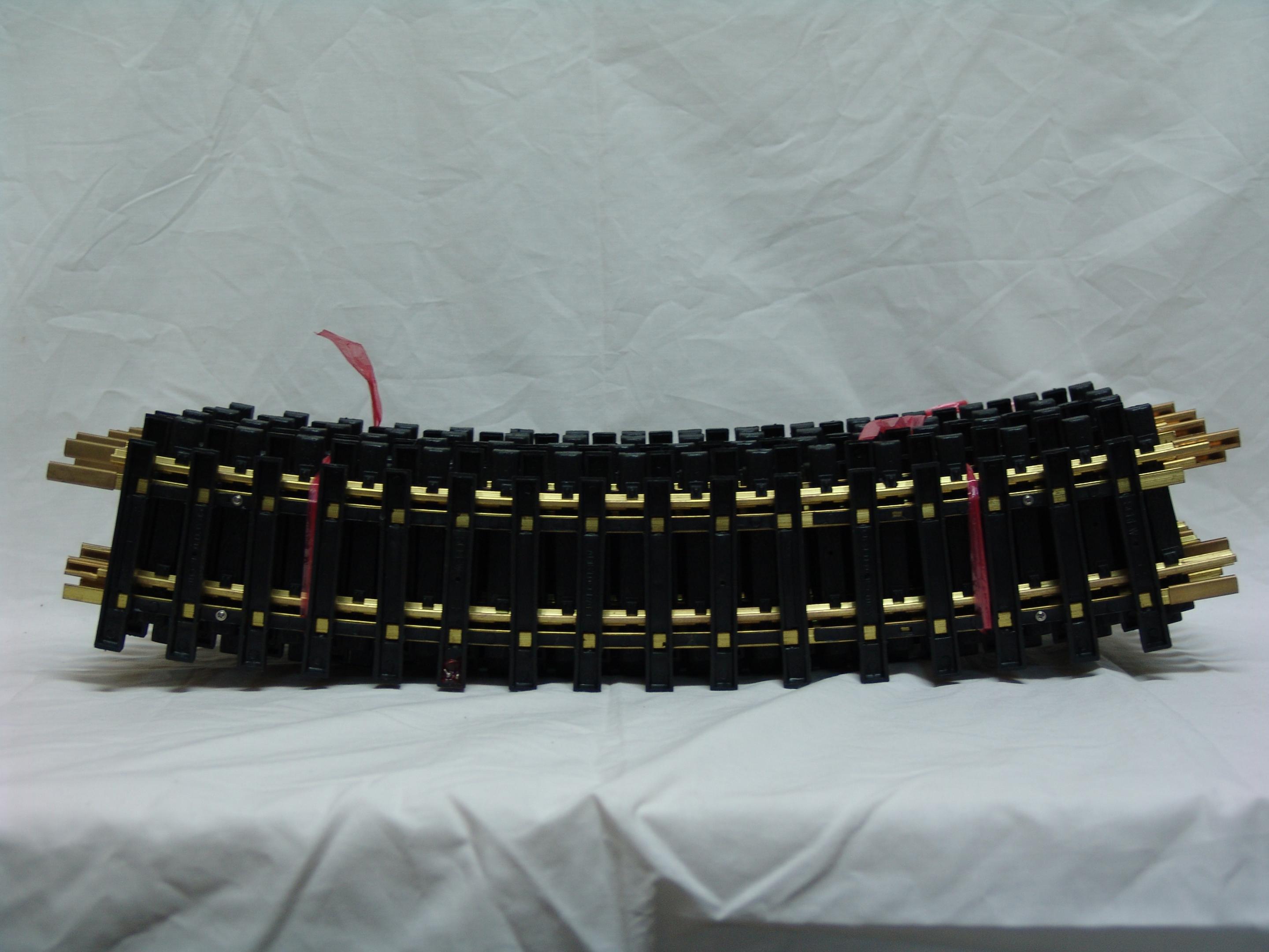 large diameter curved track (complete box of 16 pieces) used