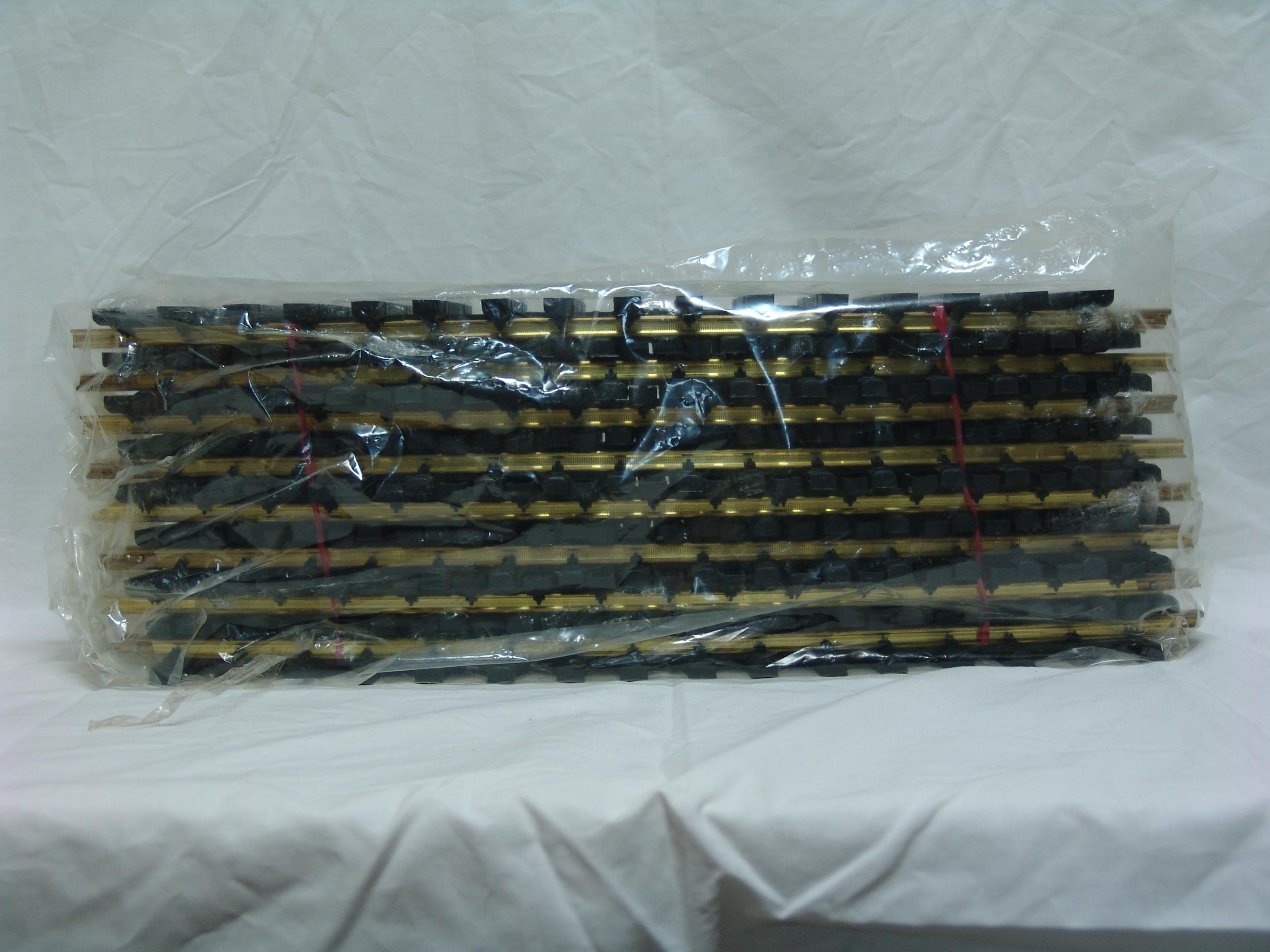 large diameter curved track (complete box of 16 pieces) used