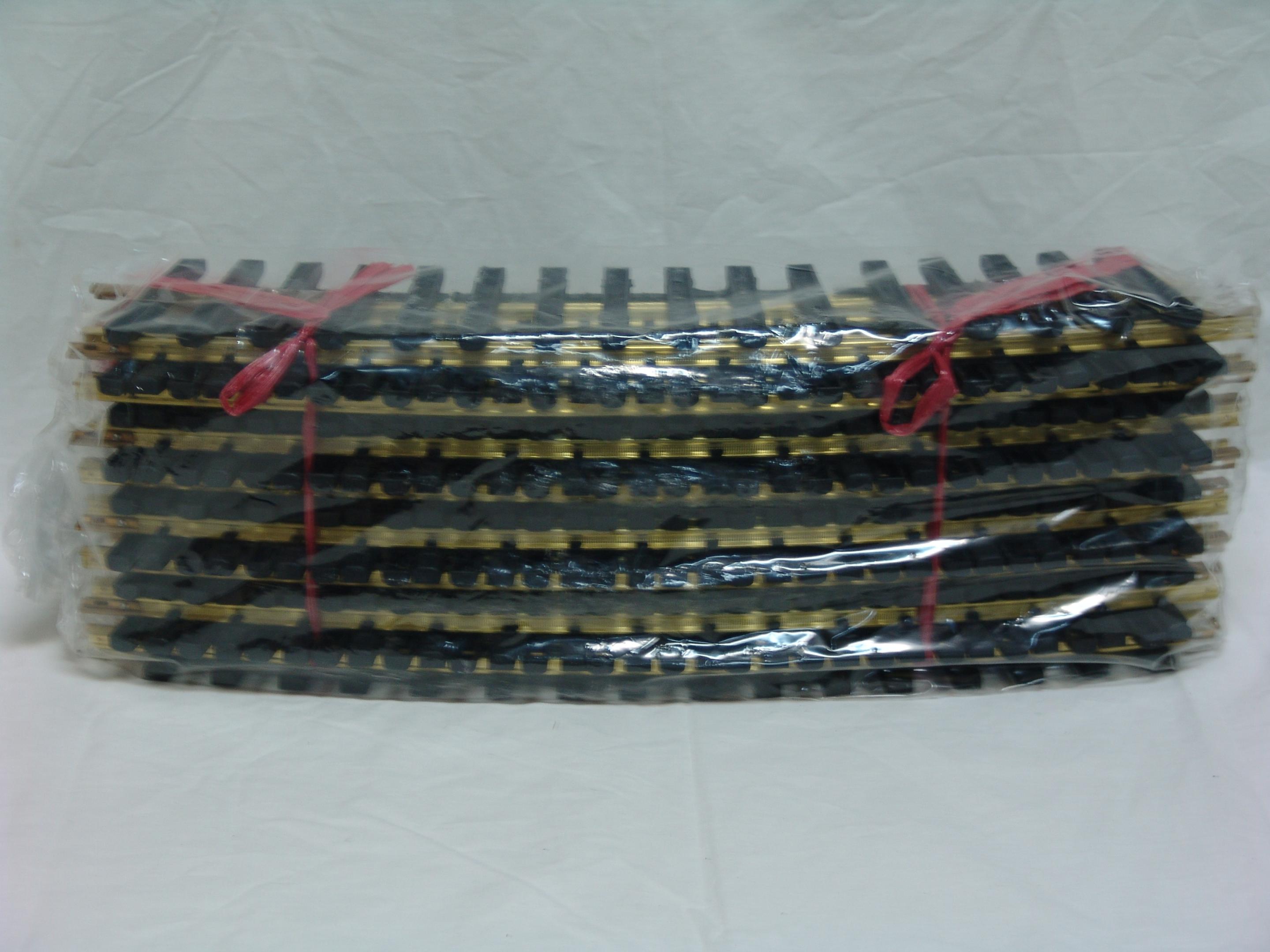 large diameter curve track (box of 16) previously owned, never used