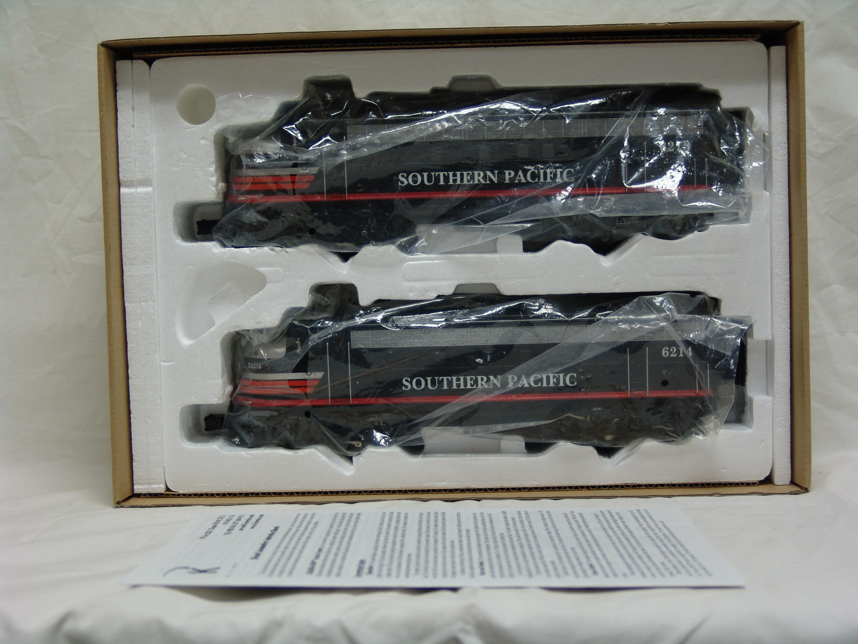 Southern Pacific black widow F-7AA with TMCC & Railsounds (used)