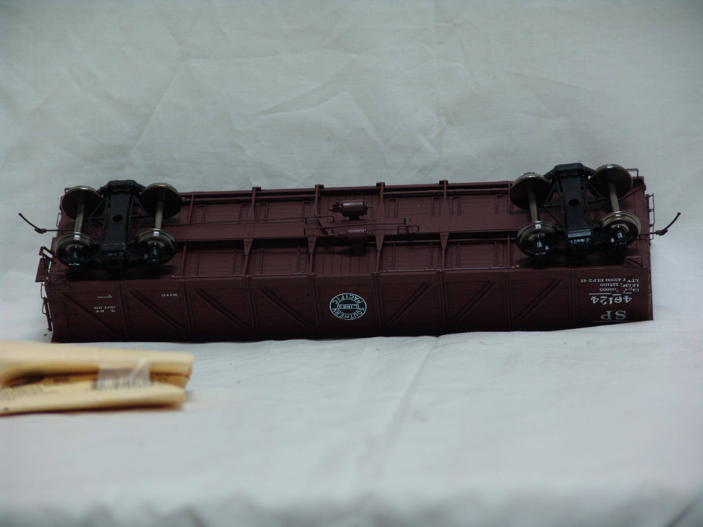 Southern Pacific USRA composite drop bottom gondola (used 2-rail)