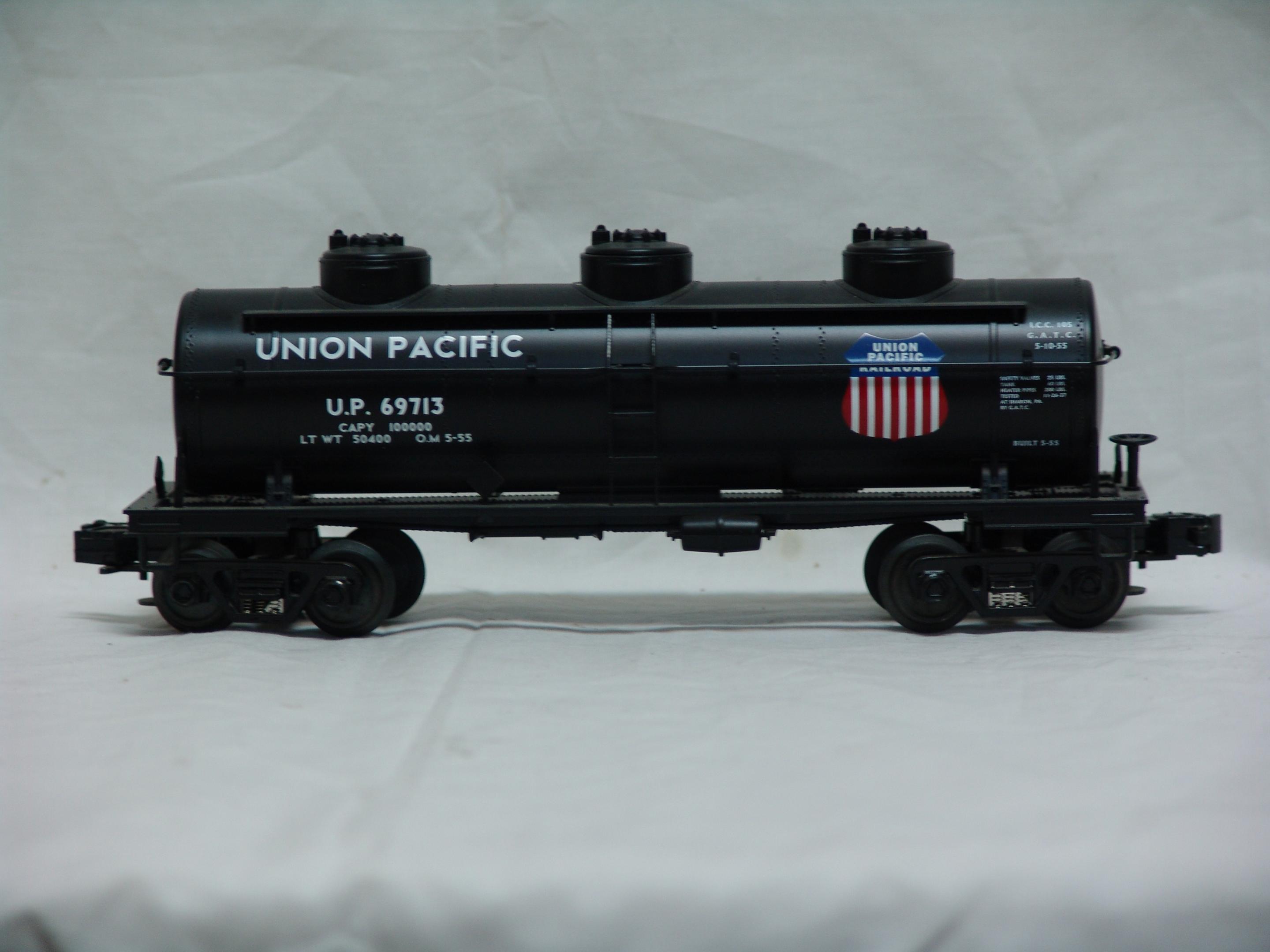 Union Pacific 3-dome tank car #69713 (used)