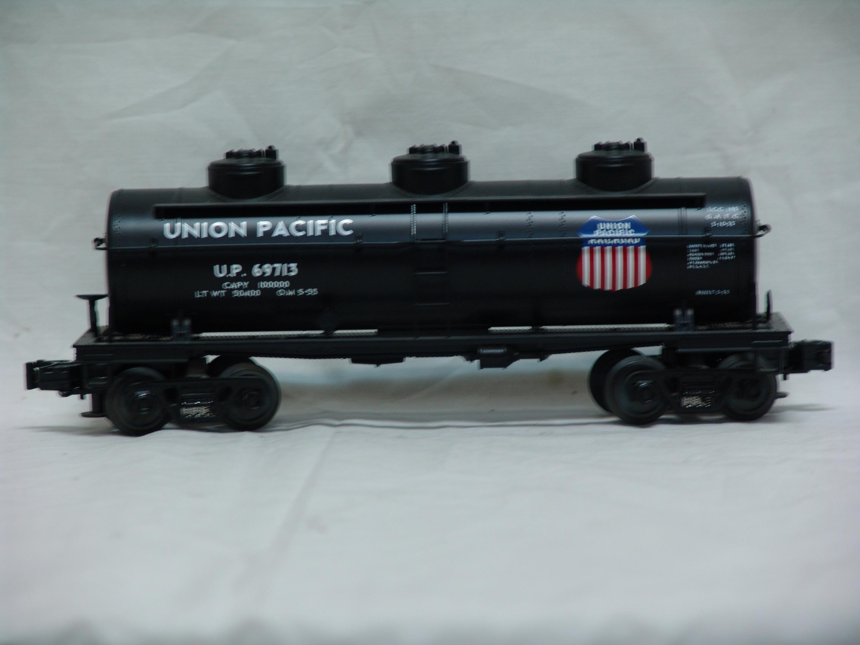 Union Pacific 3-dome tank car #69713 (used)