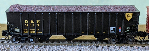 Delaware & Hudson Post 1973 14-Panel Rib Side Hopper #9008