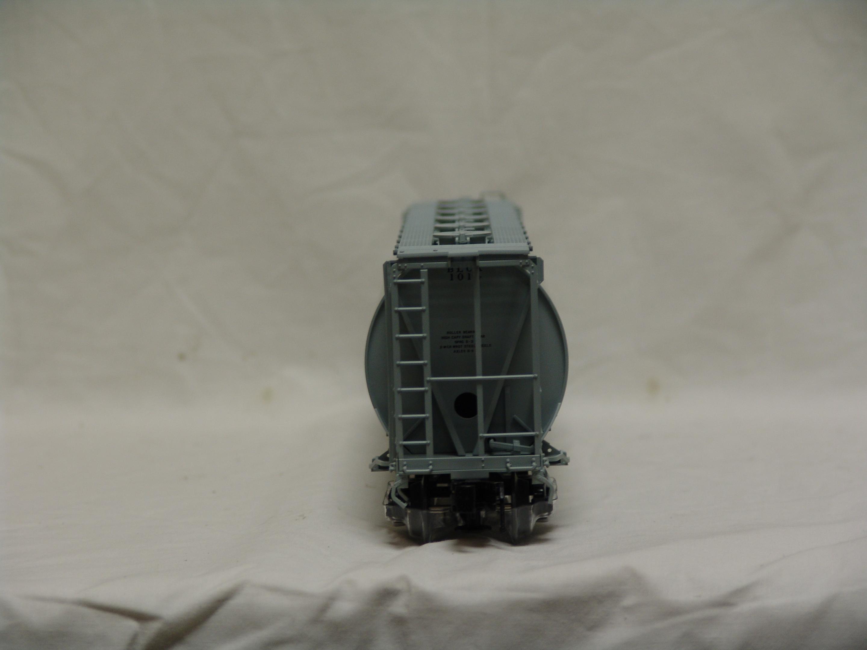 Southern Pacific 3-bay cylindrical hopper #1014 (used)