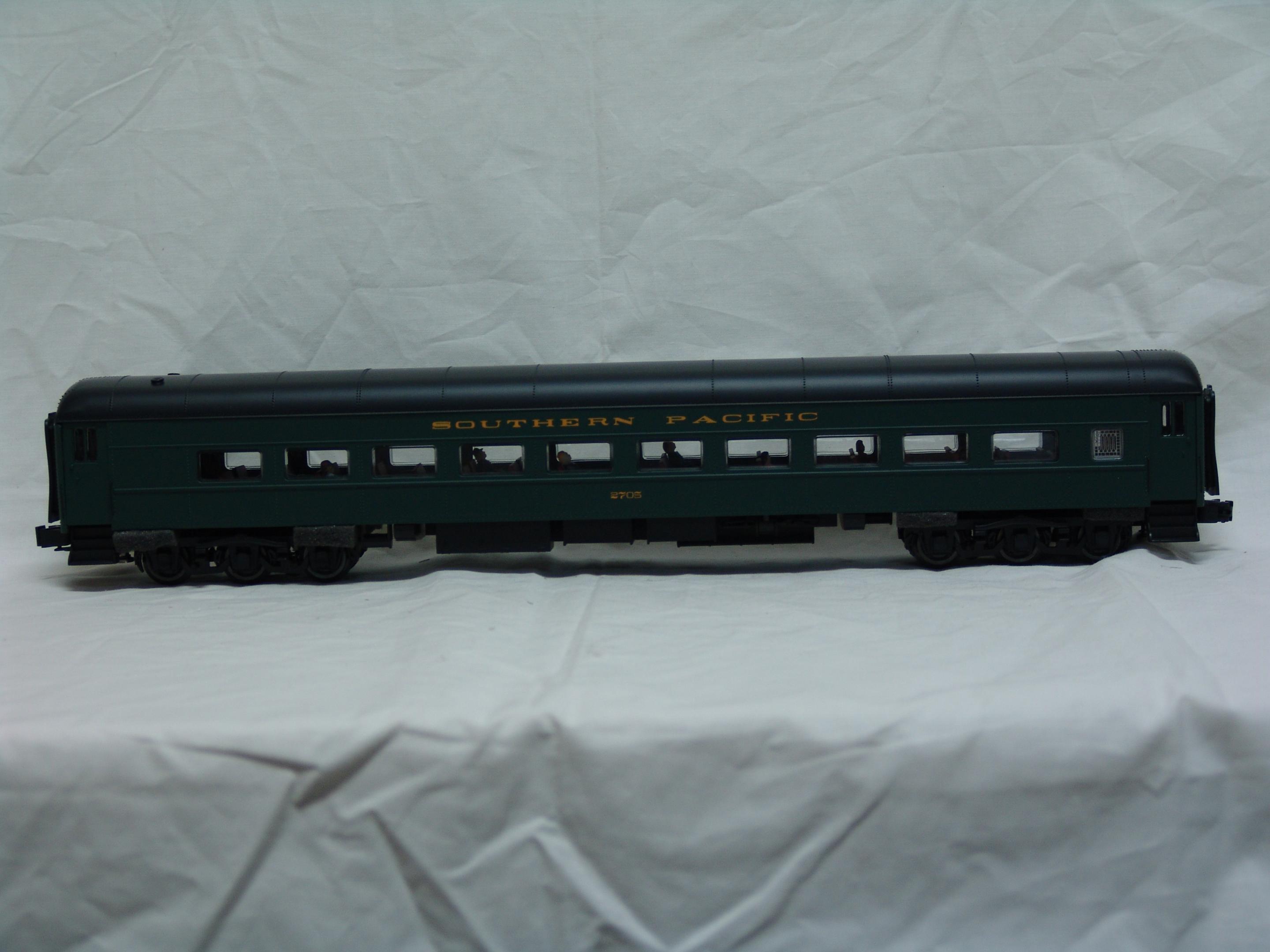 Southern Pacific green 80' modernized coach 4-car set (used)