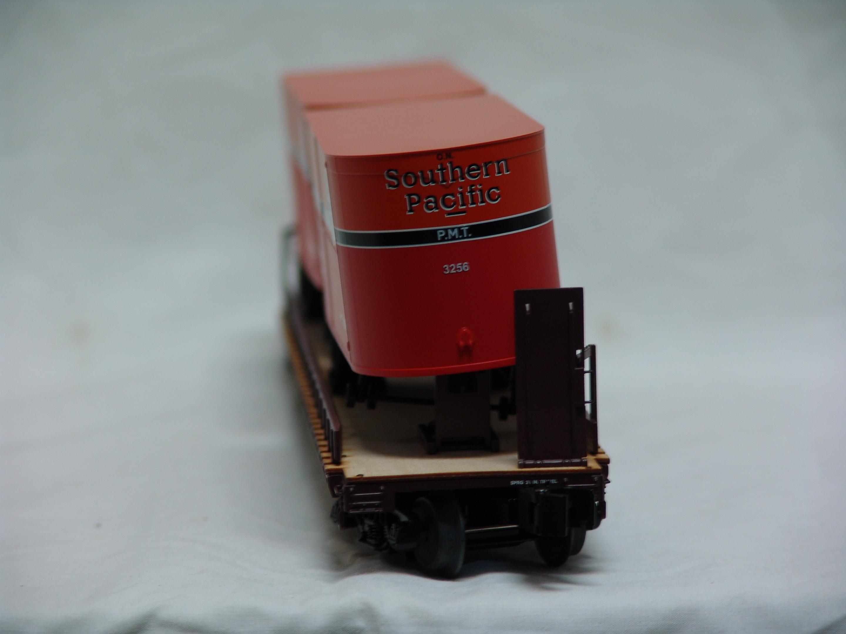Southern Pacific PS-4 flatcar #563220 with trailers