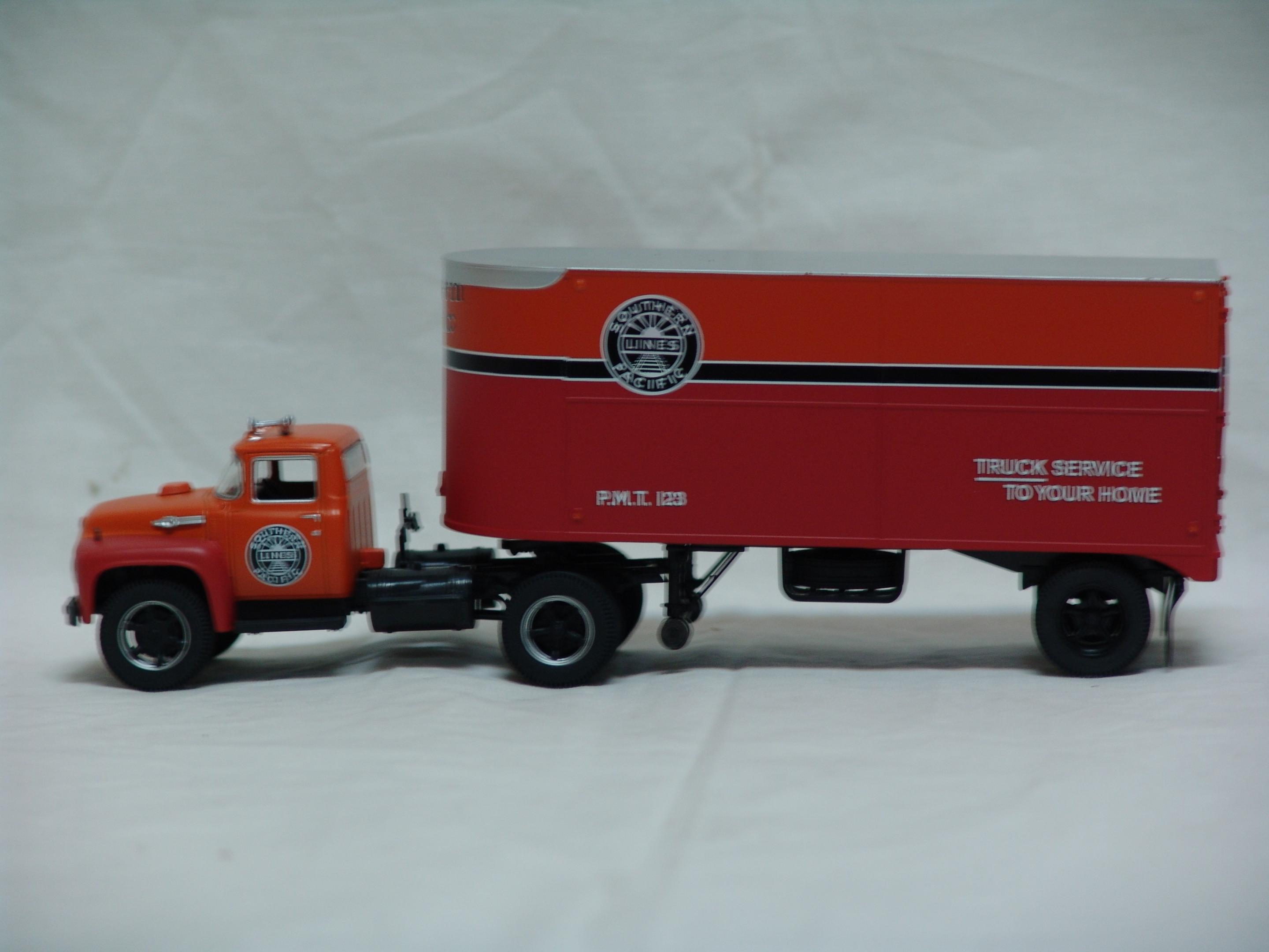Southern Pacific tractor trailer (used)