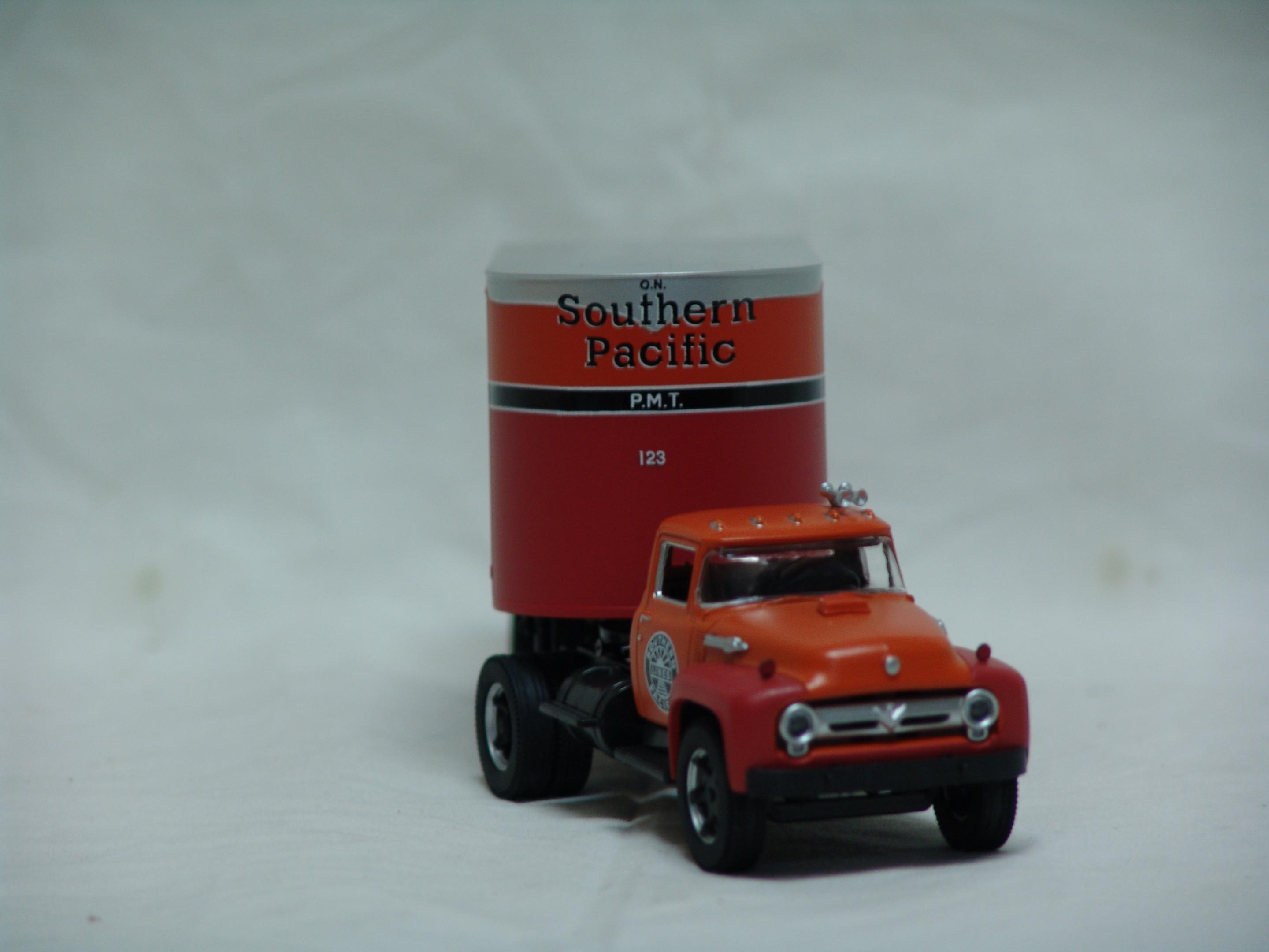 Southern Pacific tractor trailer (used)