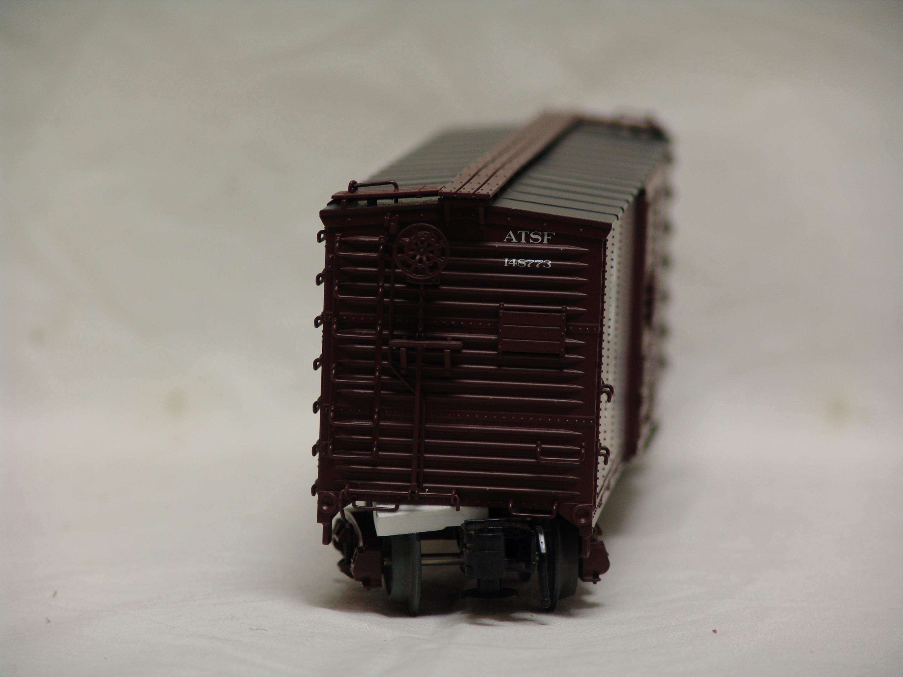 Santa Fe steel rebuilt USRA boxcar #148773 (used)