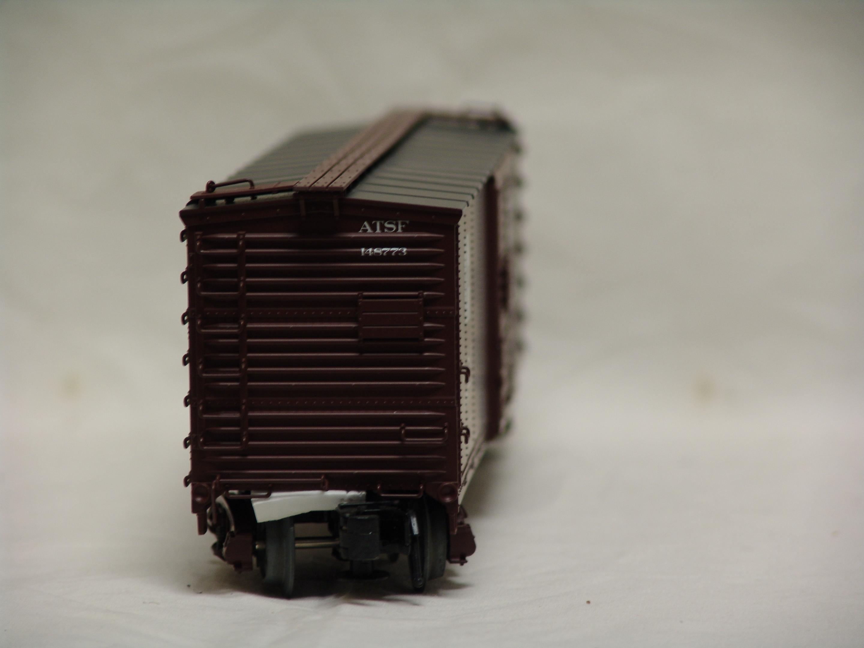 Santa Fe steel rebuilt USRA boxcar #148773 (used)