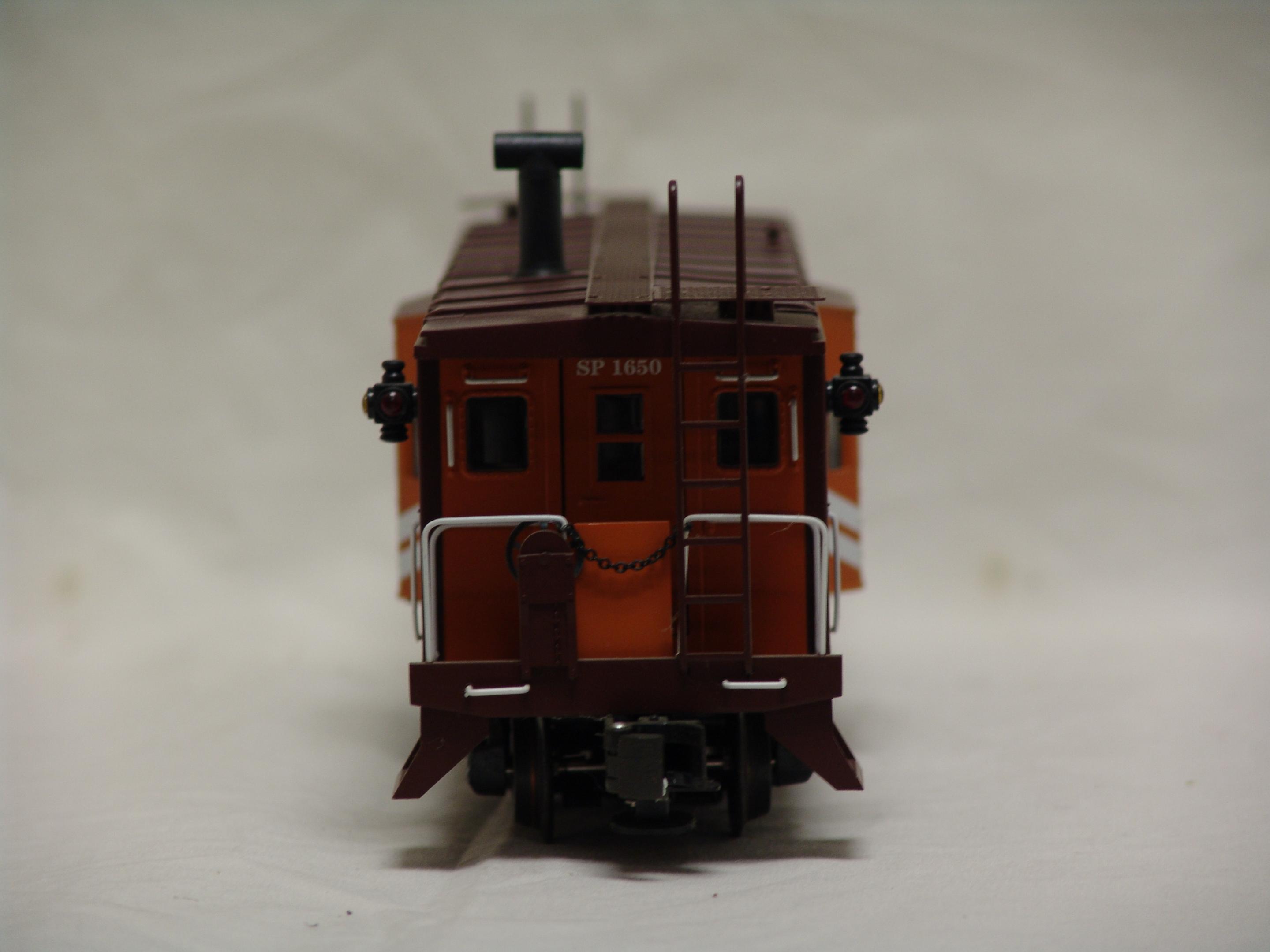 Southern Pacific bay window caboose #1650 (used)