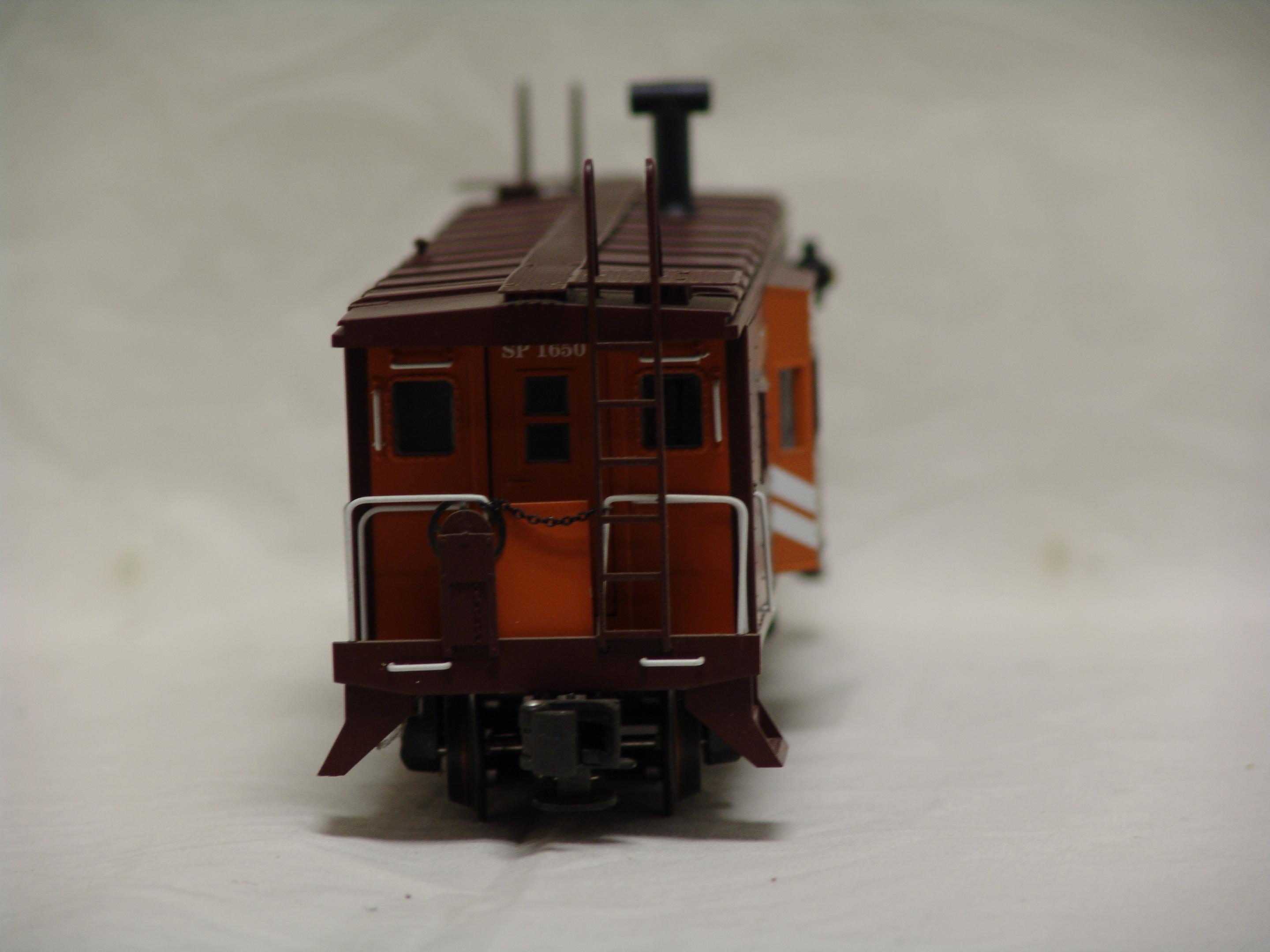 Southern Pacific bay window caboose #1650 (used)