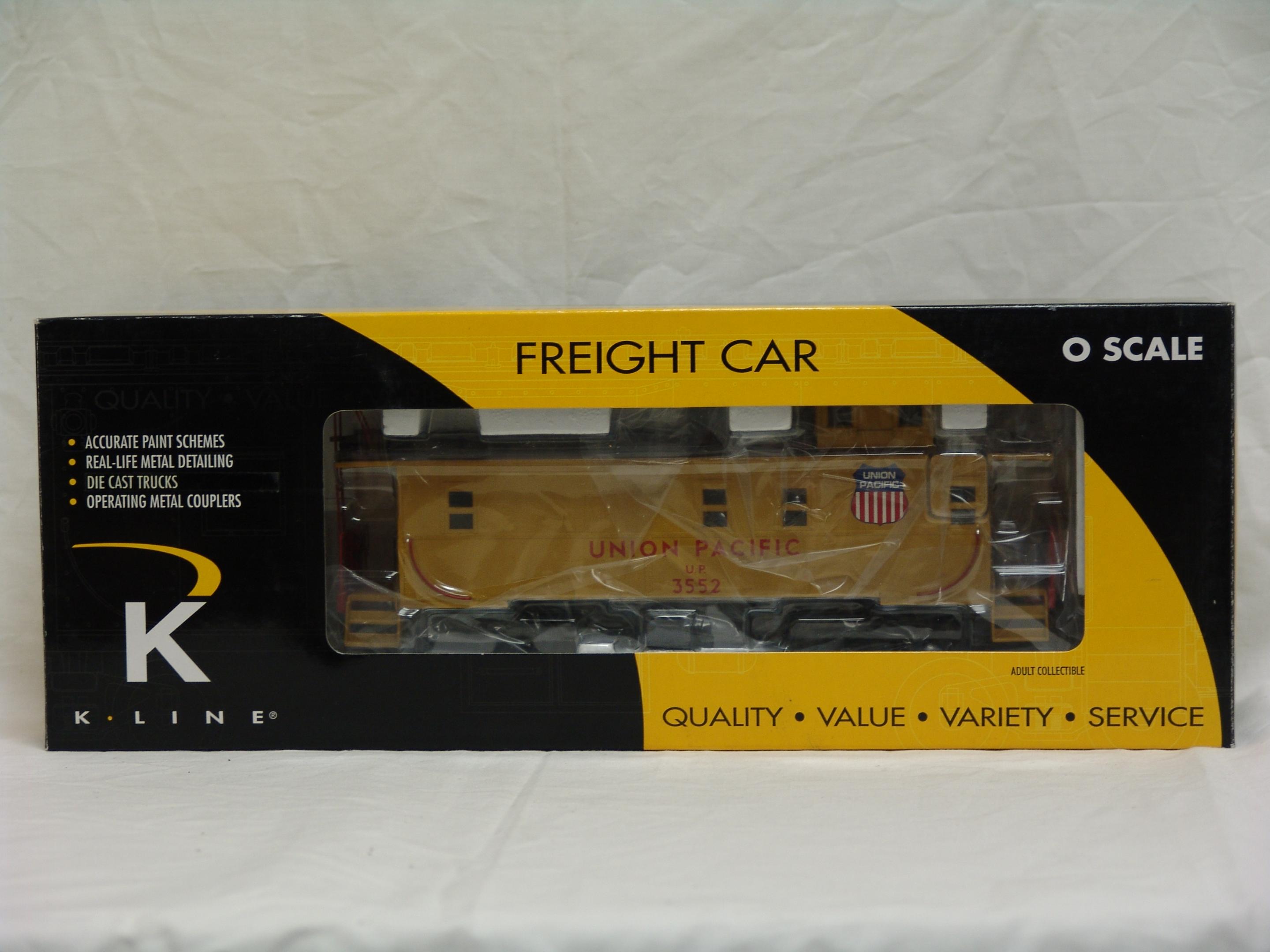 Union Pacific off-center cupola steel side caboose #3552 (used)