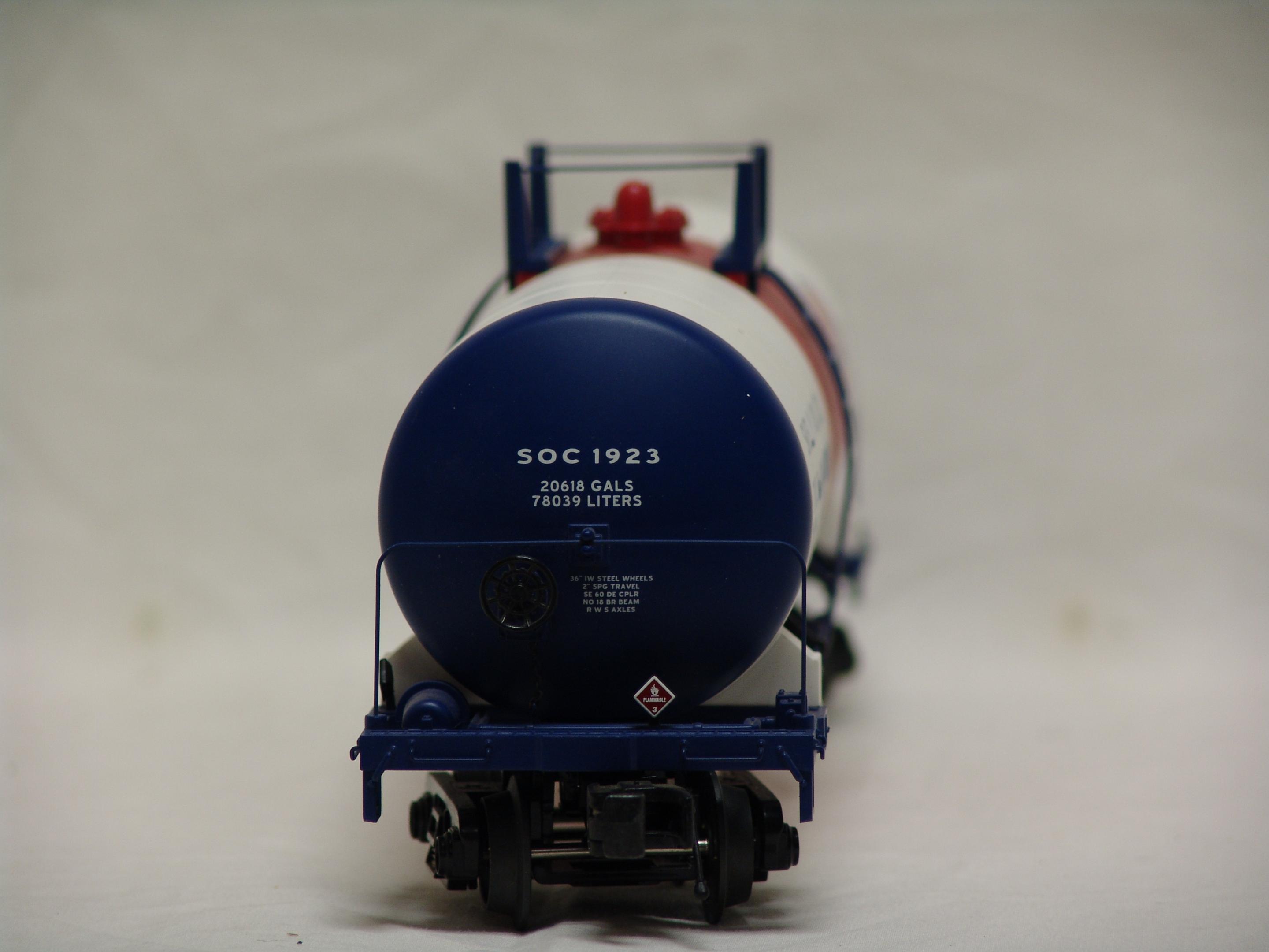 Skelly Oil Co. tank car #1923 (used)