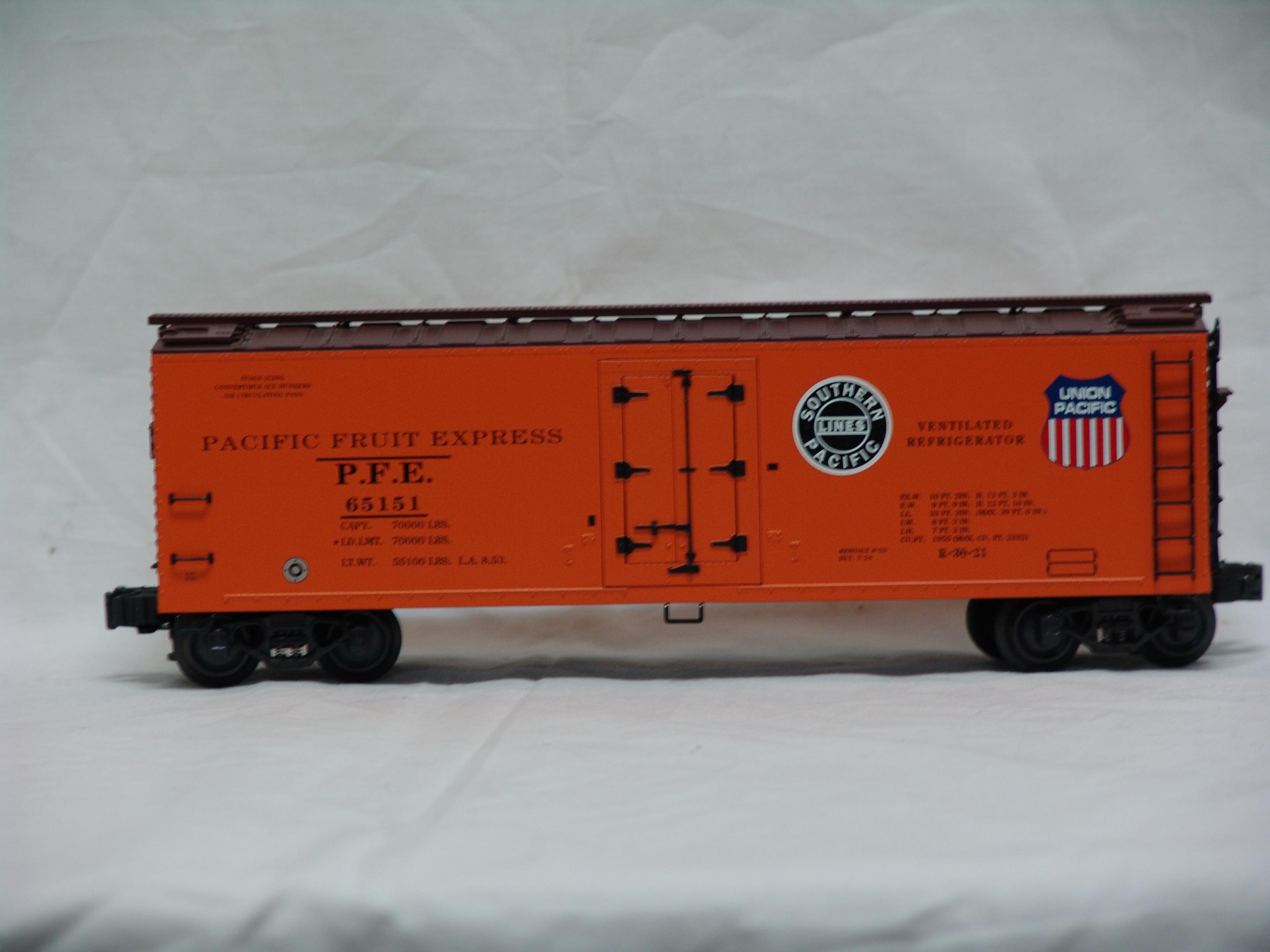Pacific Fruit Express wood-sided reefer 4-pac (used)