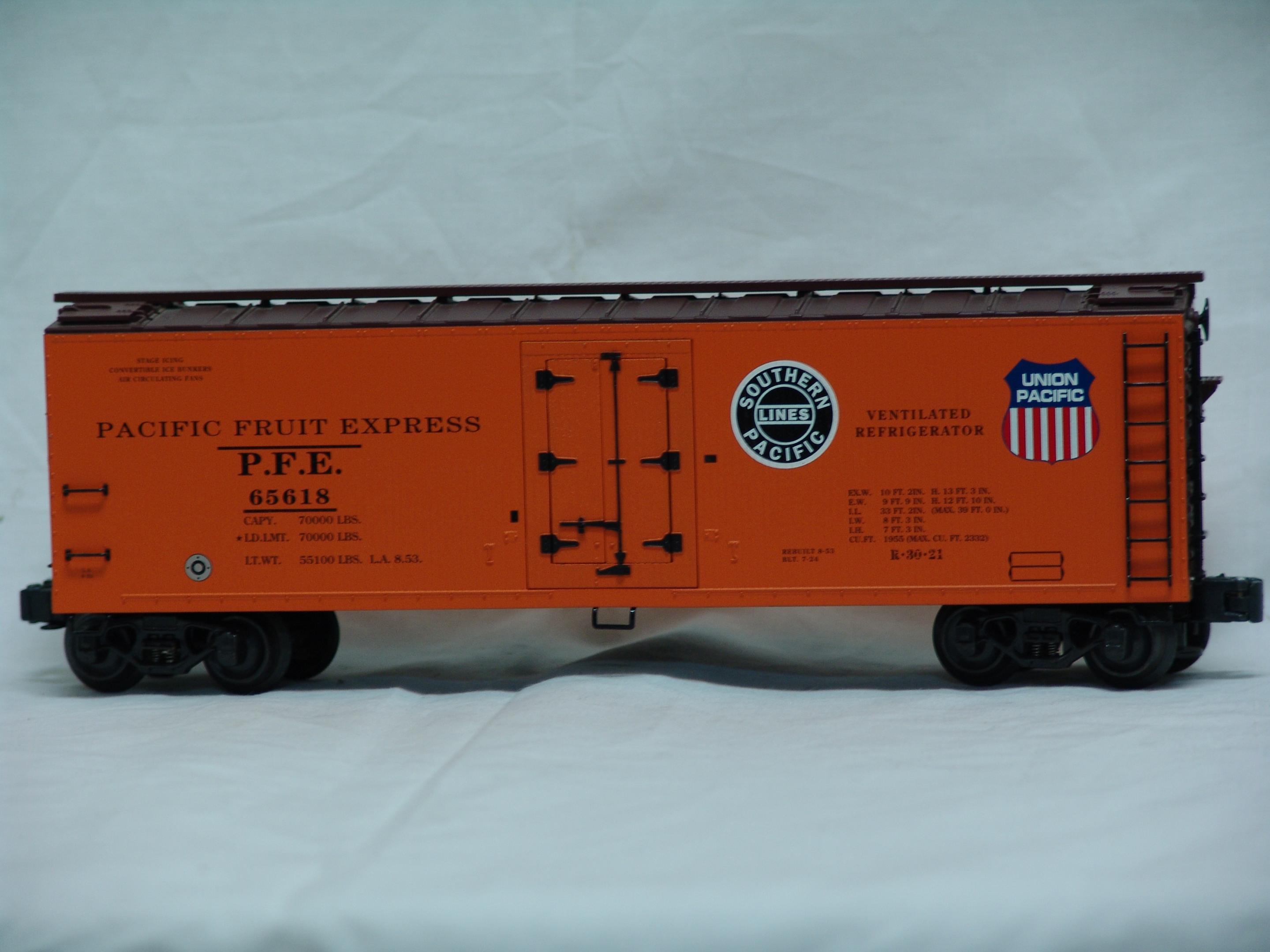 Pacific Fruit Express wood-sided reefer 4-pac (used)